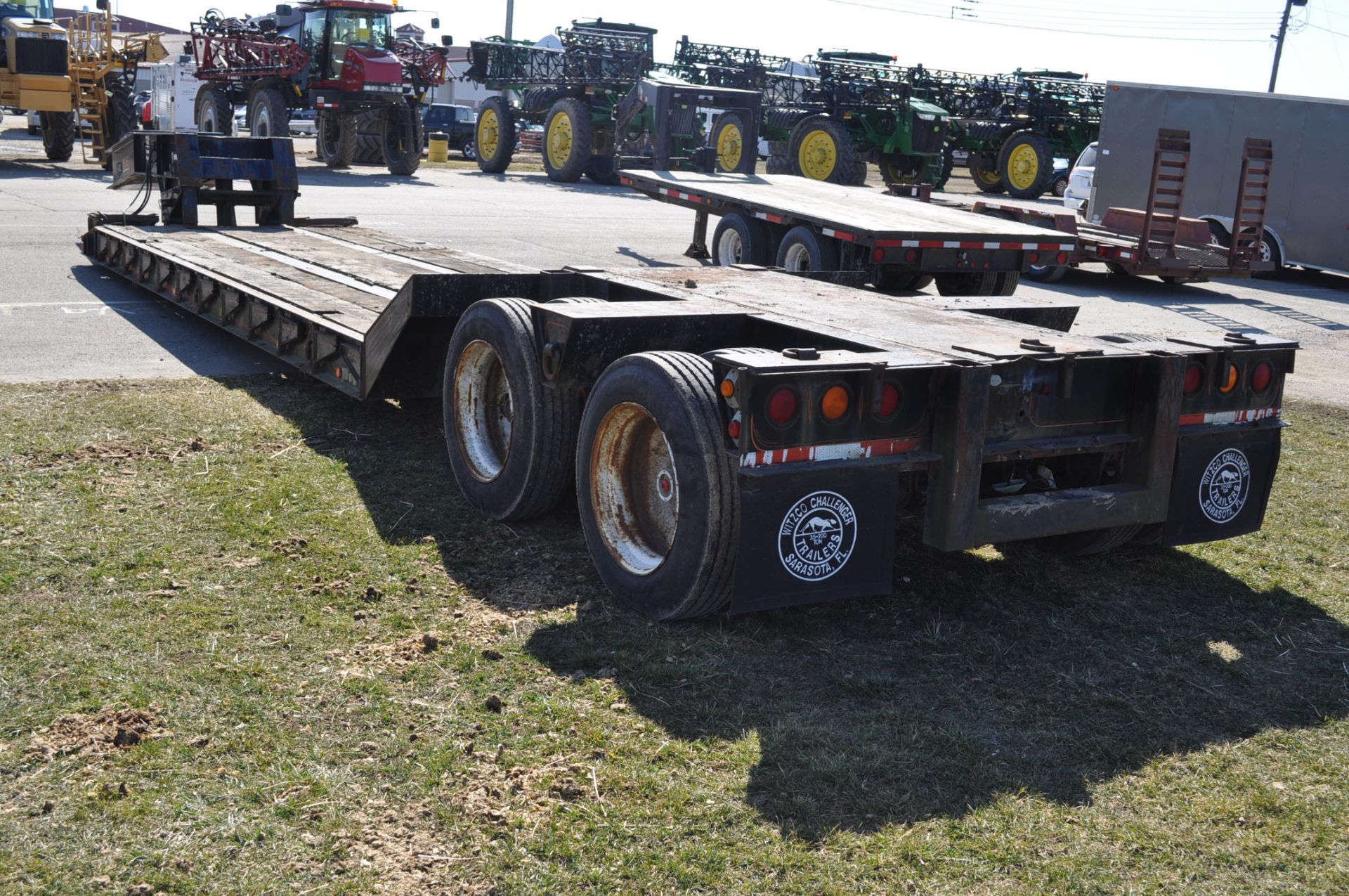 2001 Witzco Challenger detach trailer, pony motor, tandem axle, 35 Ton Cap, VIN 1W8A11D291S000272 - Image 2 of 12