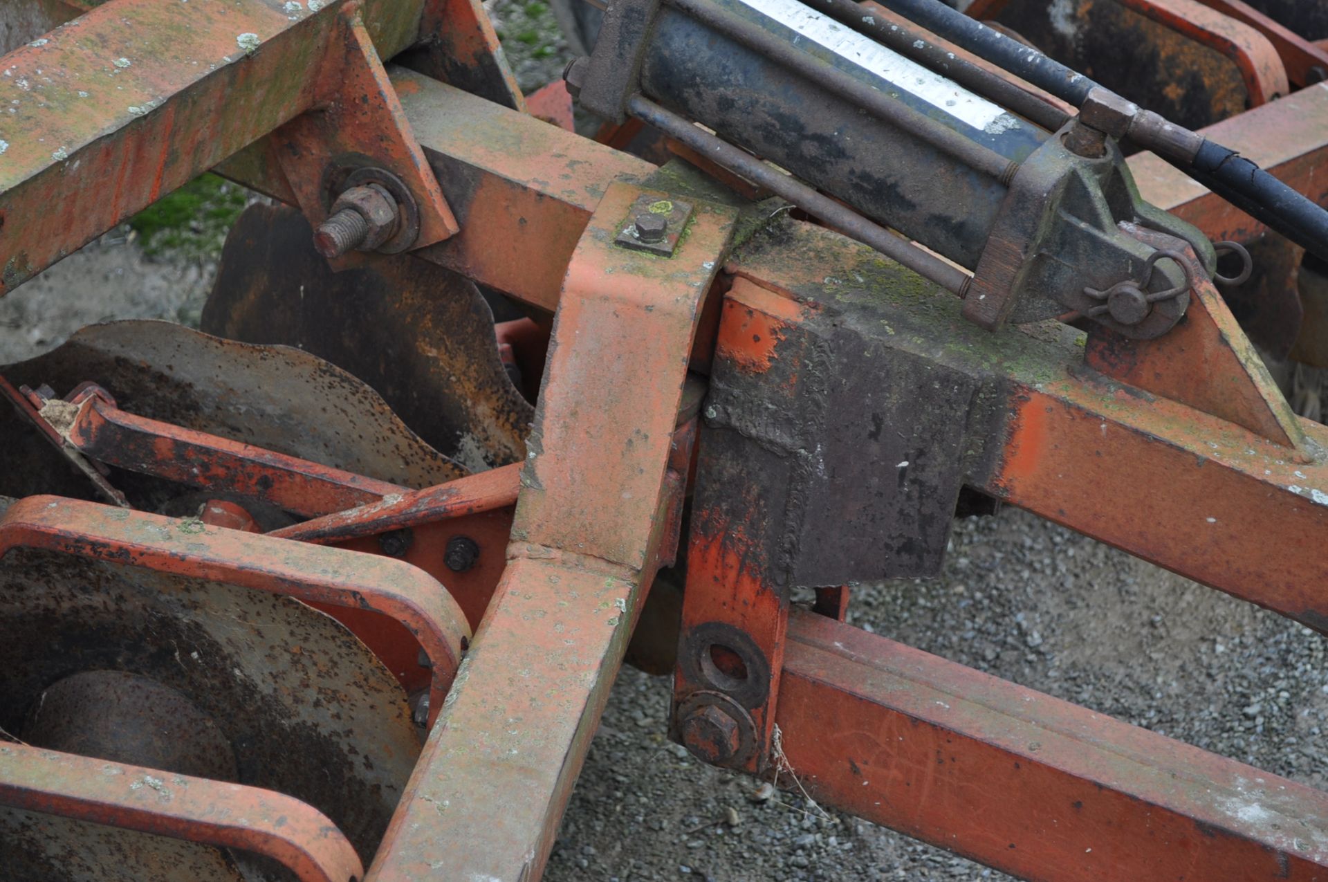 15’ Allis Chalmers disc, front notched blades, smooth rear blades - Image 13 of 13