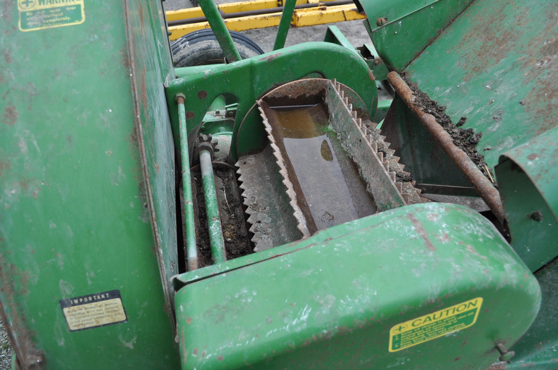 John Deere pull type #12-R forage harvester, 1 row corn head, 540 PTO, SN 42471, Low Acres - Image 7 of 8