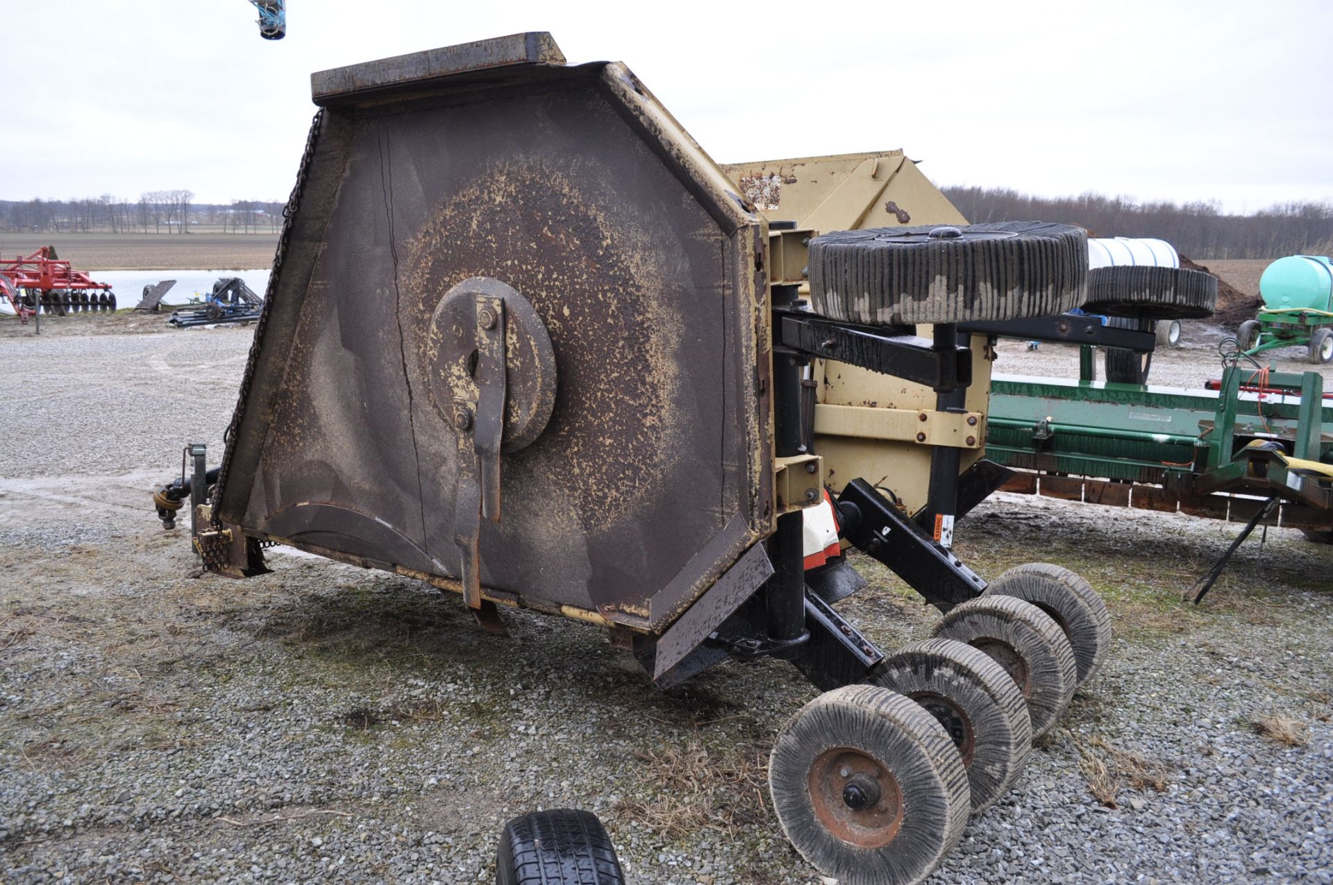 15’ Land Pride RCFM 45-180 rotary mower, hyd fold, stump jumper, chains, solid tires - Image 4 of 10