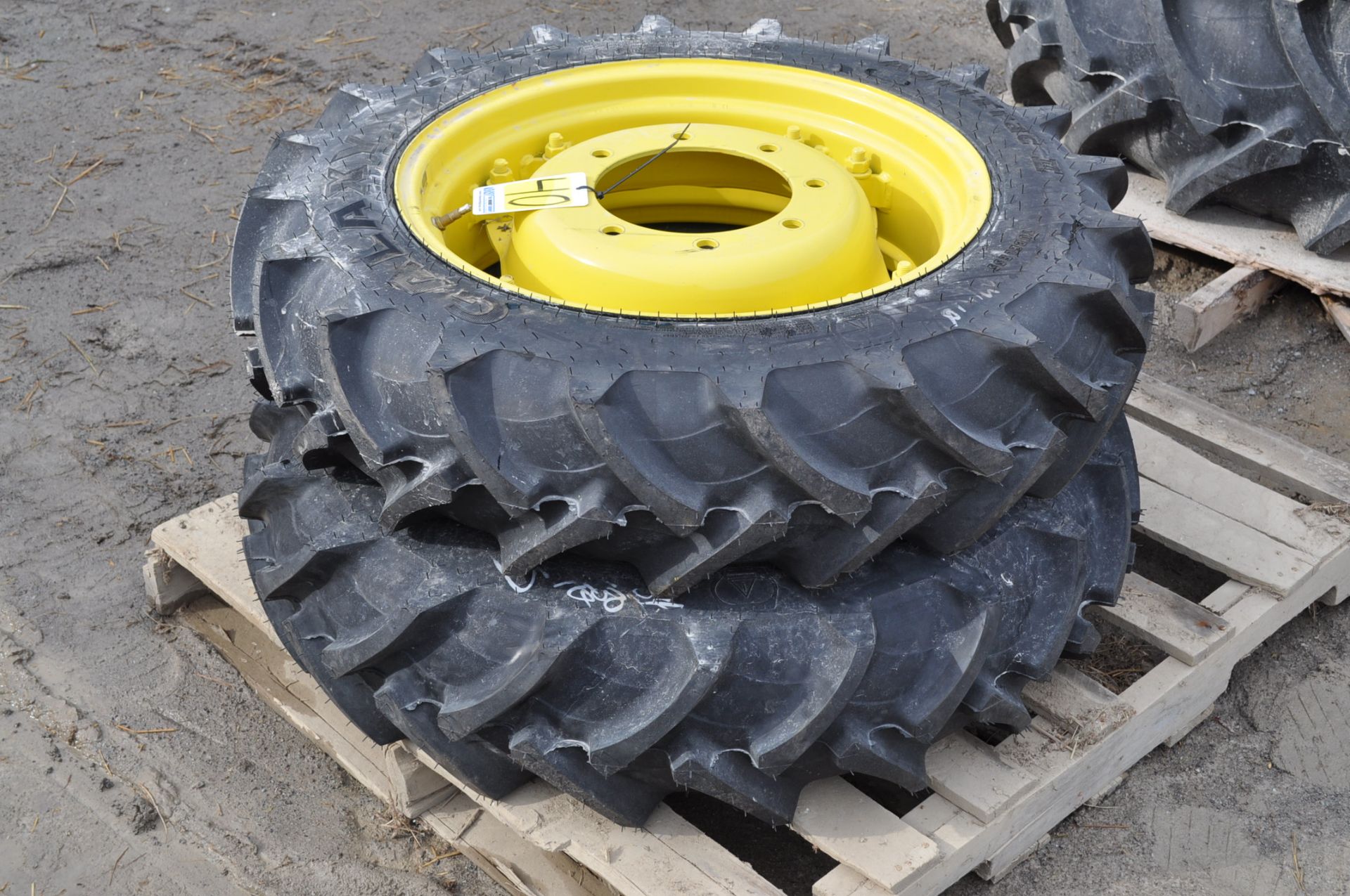 NEW Pair 9.5 – 24 tires on 8 bolt rims, fits John Deere 5000 series tractor - Image 2 of 3