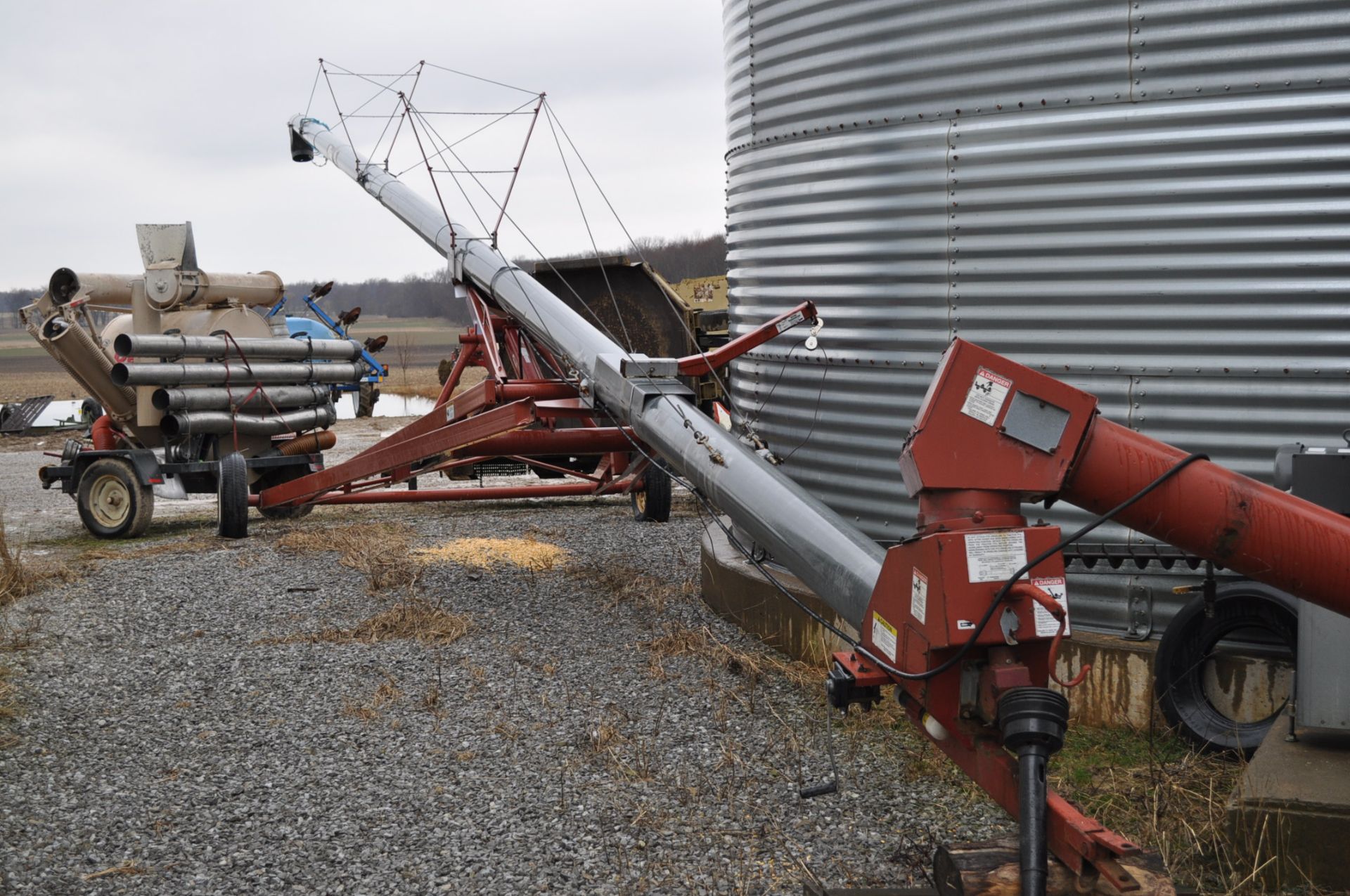 Mayrath 10” x 70’ swing away auger, 540 PTO