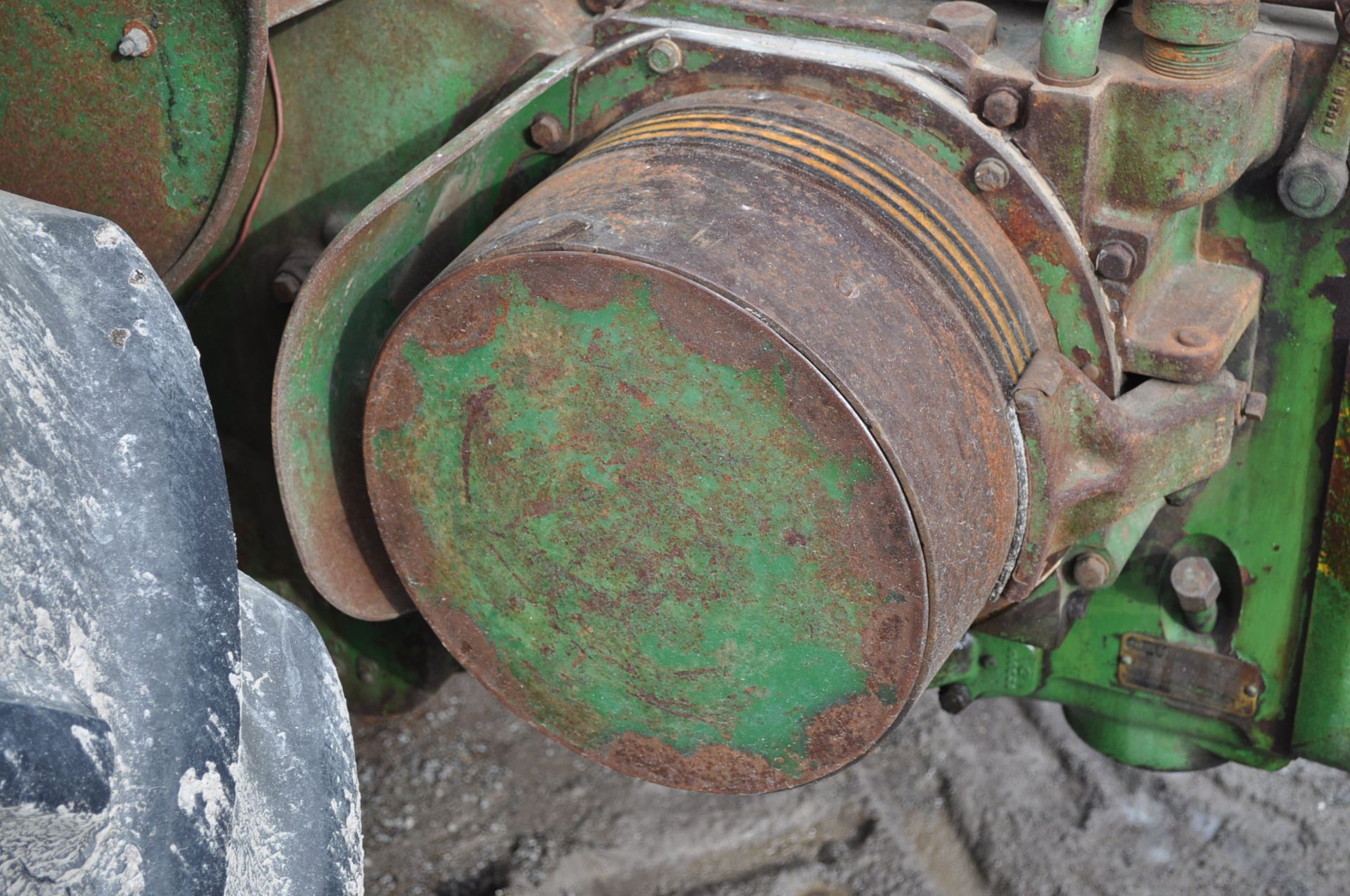 John Deere 720 standard, diesel, 18.4-30 rear, 7.50-18 front, wide front, power steering - Image 11 of 14