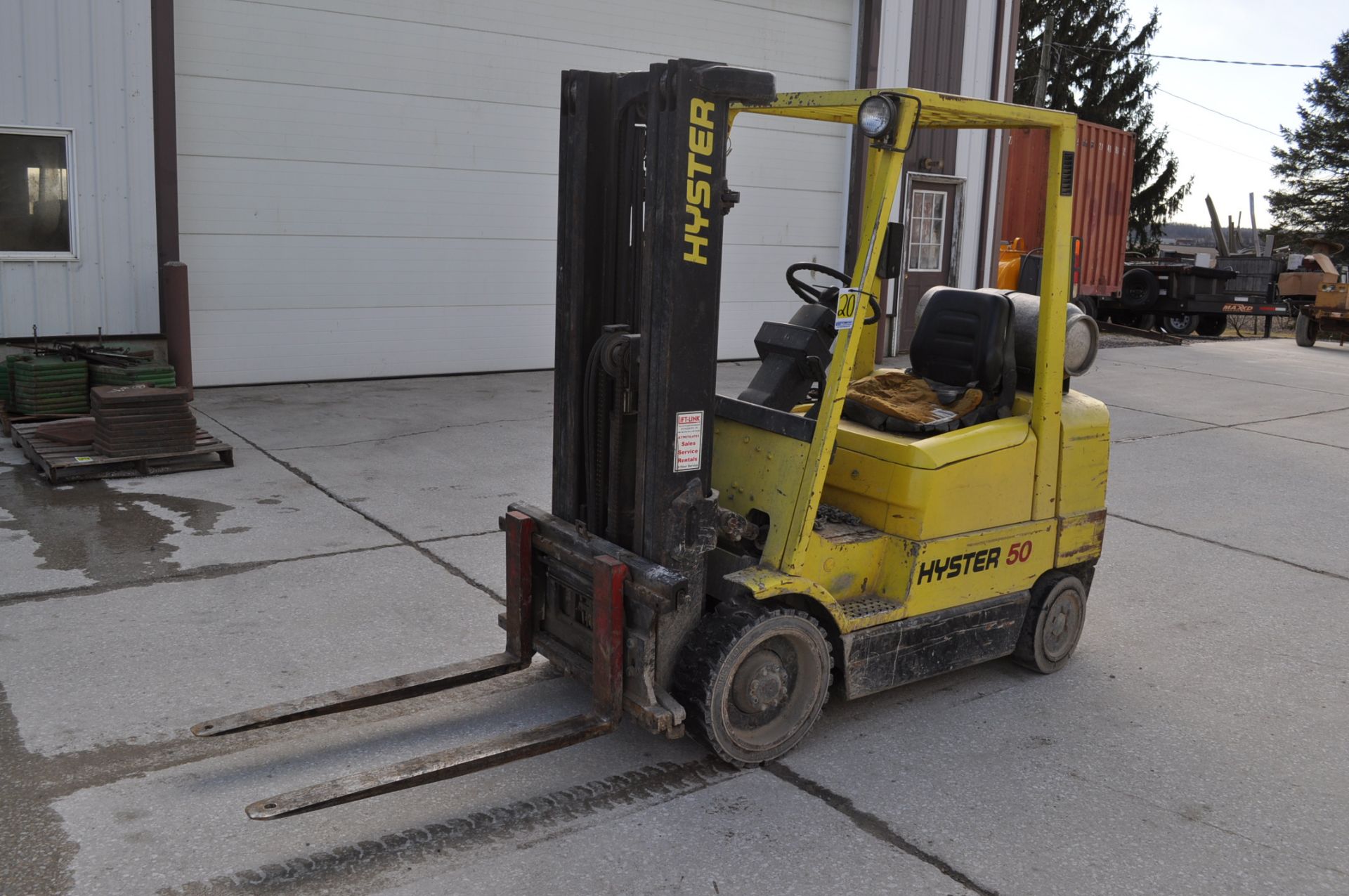 Hyster 50 fork lift, 3 stage mast, sideshift, LP, solid tires, 5,000 lb capacity