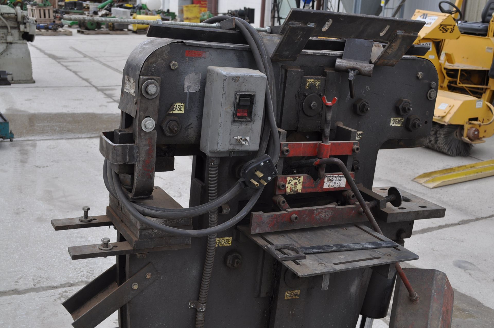 55 ton iron worker, single phase, flat, and angle shear - Image 7 of 7