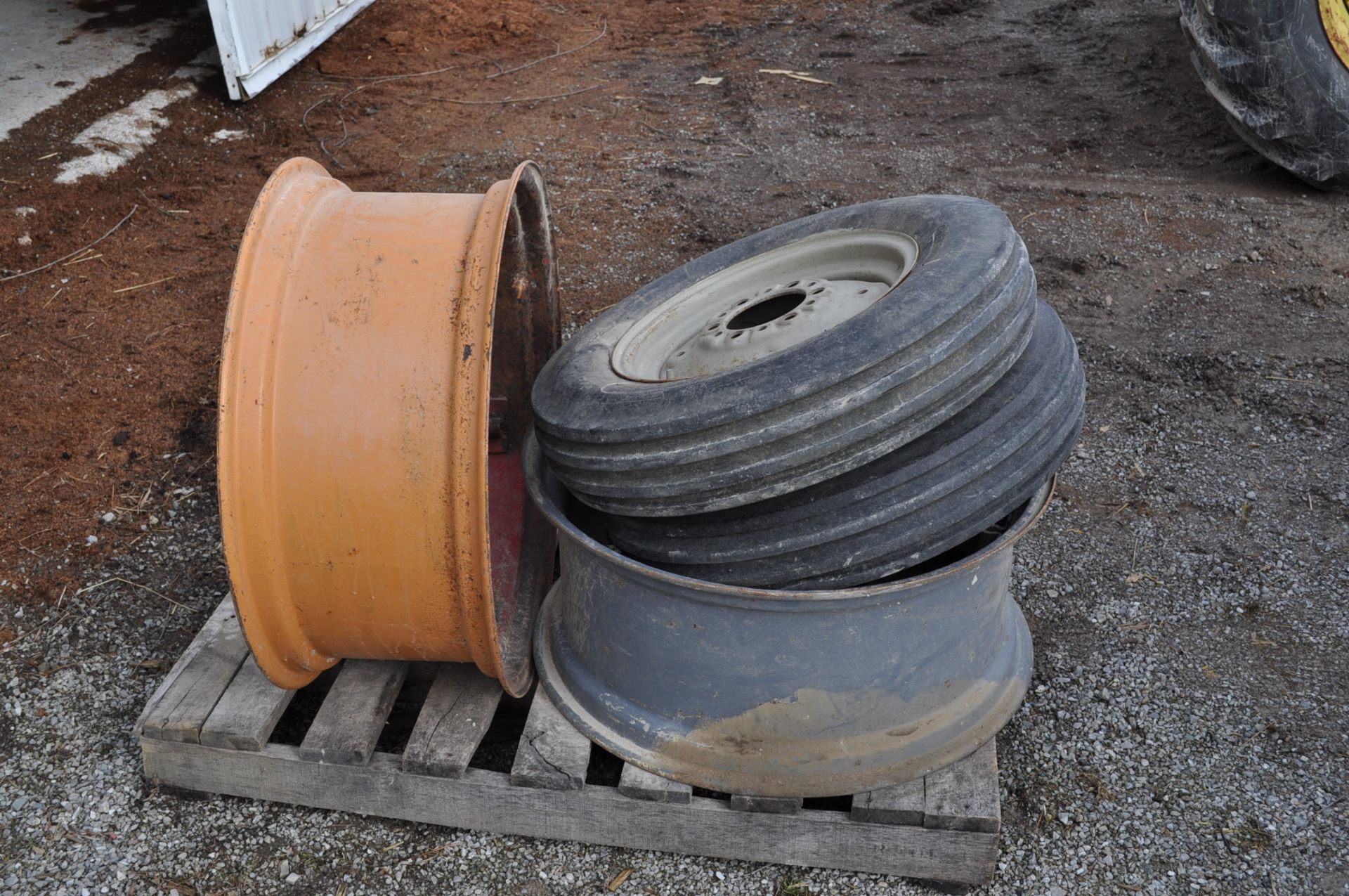 Ford Jubillee tractor, gas, 3 pt, PTO, on steel wheels, front tires and wheels, rear rims only - Image 13 of 14