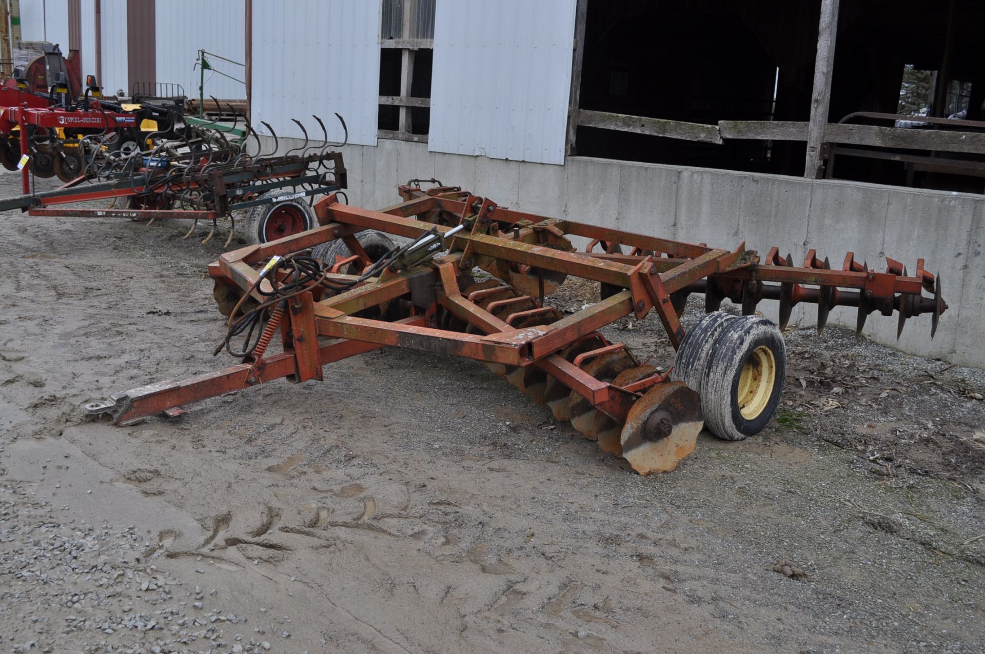 15’ Allis Chalmers disc, front notched blades, smooth rear blades - Image 2 of 13