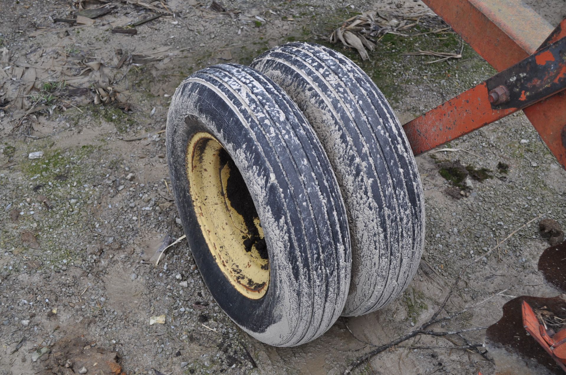 15’ Allis Chalmers disc, front notched blades, smooth rear blades - Image 5 of 13