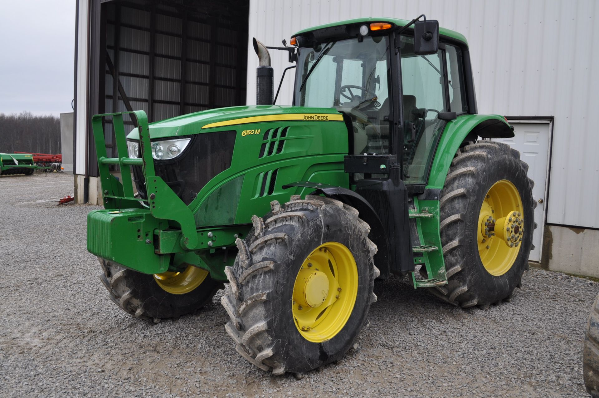John Deere 6150M tractor, MFWD, C/H/A, 620/85 R 38 rear, 420/85 R 28 front, front fenders,