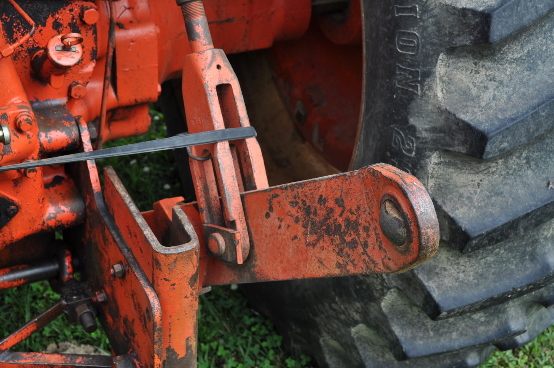 Case 2290 tractor, diesel, 16.9-38 duals, 11.00-16 front, 4 post canopy, 350 hrs on engine overhaul, - Image 17 of 28