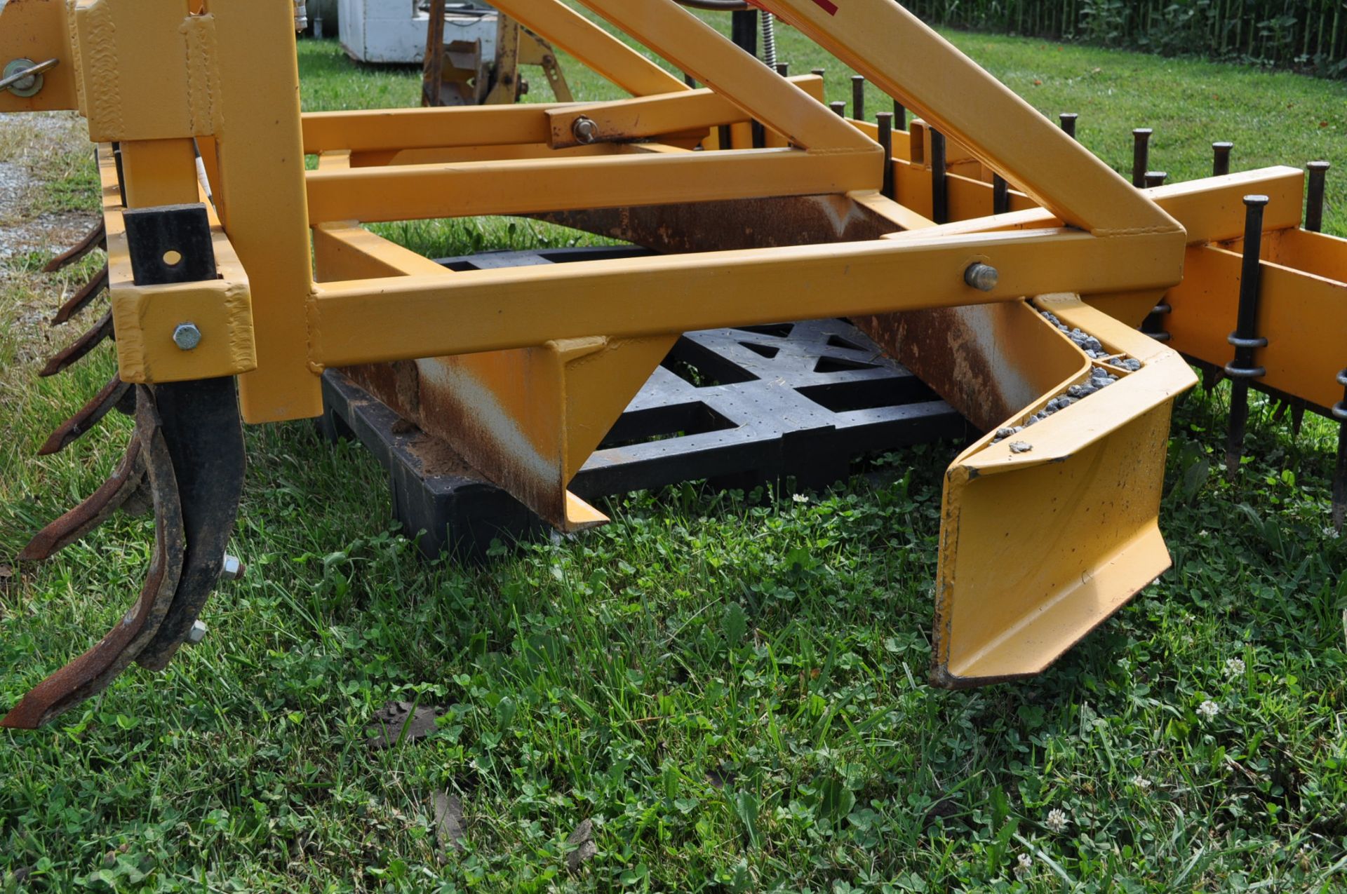 8’ Reveal 4-N-1 Land Leveler, 3 pt, hyd adjust, lead shanks, hyd adjust rear harrow & roller - Image 7 of 11