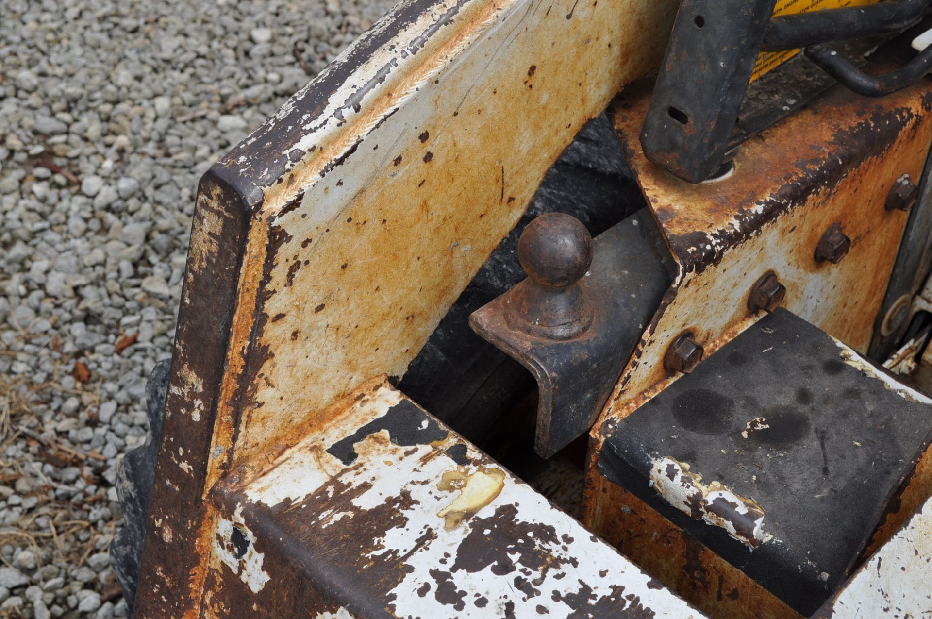 Bobcat / Clark 743 skidloader, 10-16.5 tires, hand & foot controls, hyd couplers, Kubota 4 cyl - Image 11 of 21