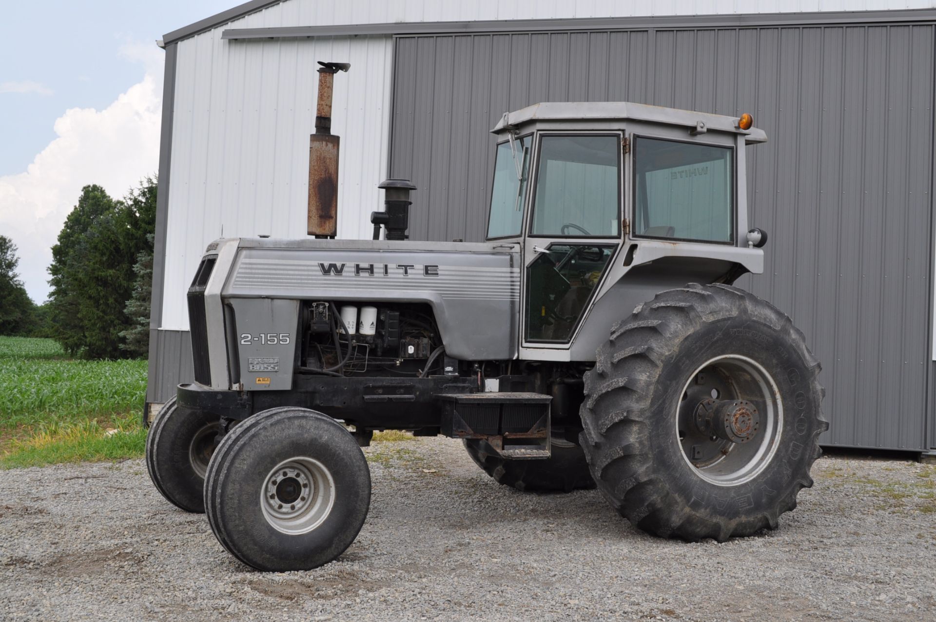 White 2-155 tractor, diesel, 24.5-32 rear, 14L-16.1 front, 3 pt, 3 hyd remotes, 1000 pto, C/H/A, - Image 30 of 31