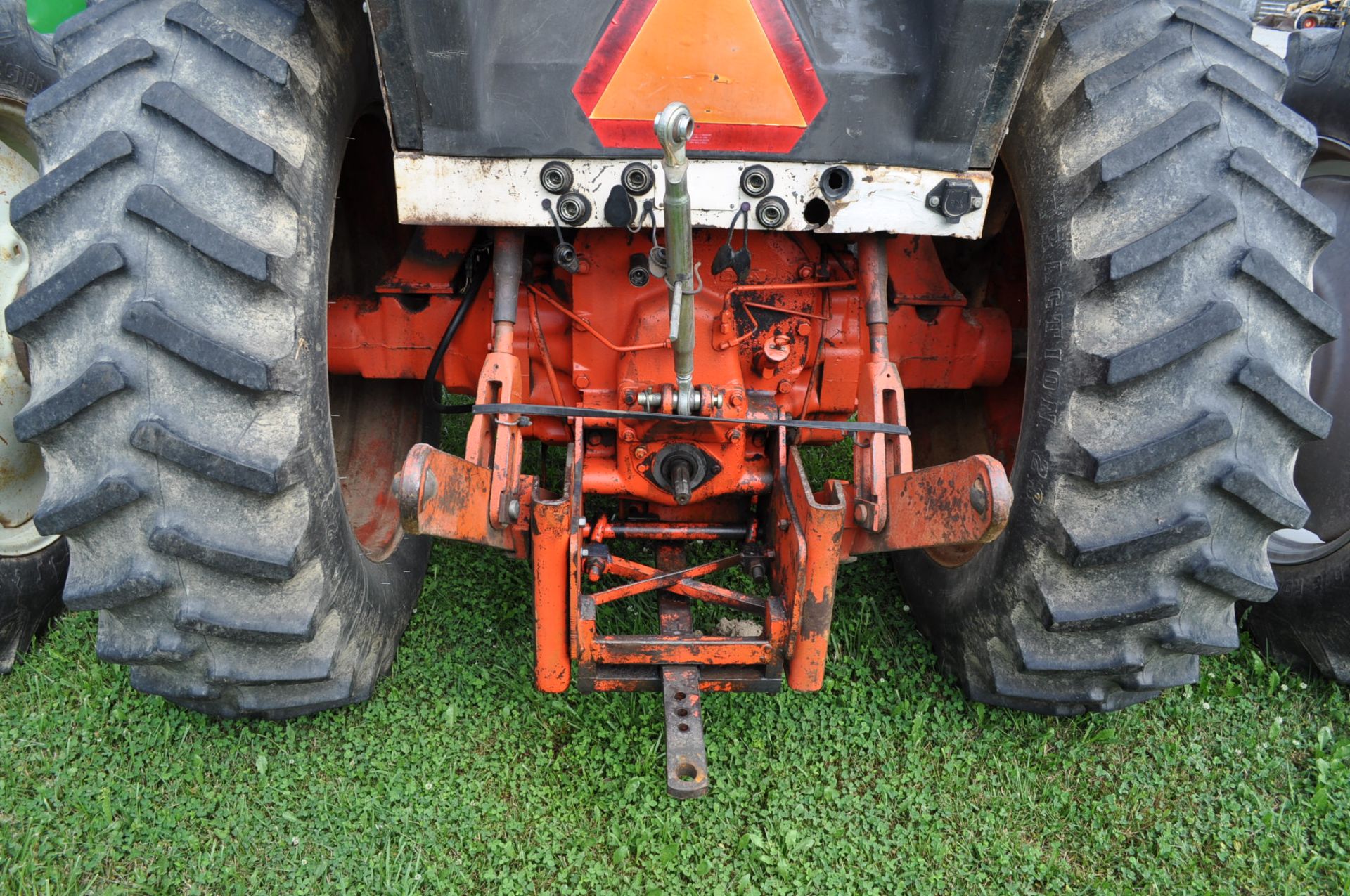 Case 2290 tractor, diesel, 16.9-38 duals, 11.00-16 front, 4 post canopy, 350 hrs on engine overhaul, - Image 13 of 28