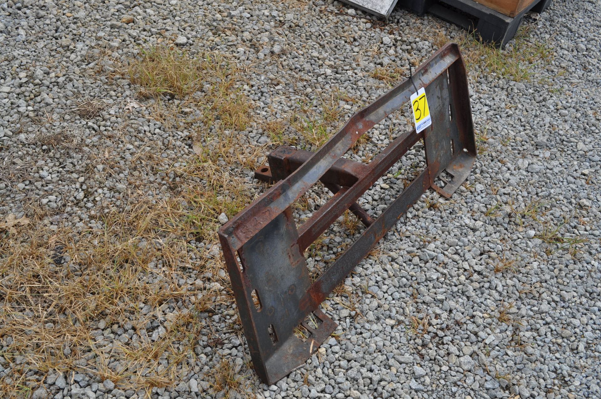 Skidloader plate hitch, 2” receiver