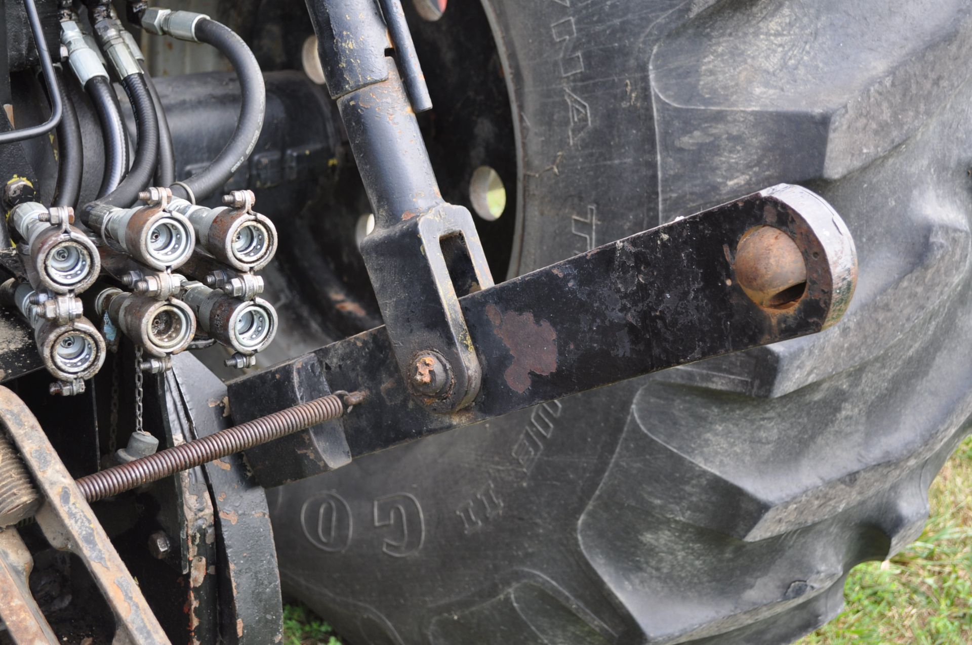 White 2-155 tractor, diesel, 24.5-32 rear, 14L-16.1 front, 3 pt, 3 hyd remotes, 1000 pto, C/H/A, - Image 19 of 31