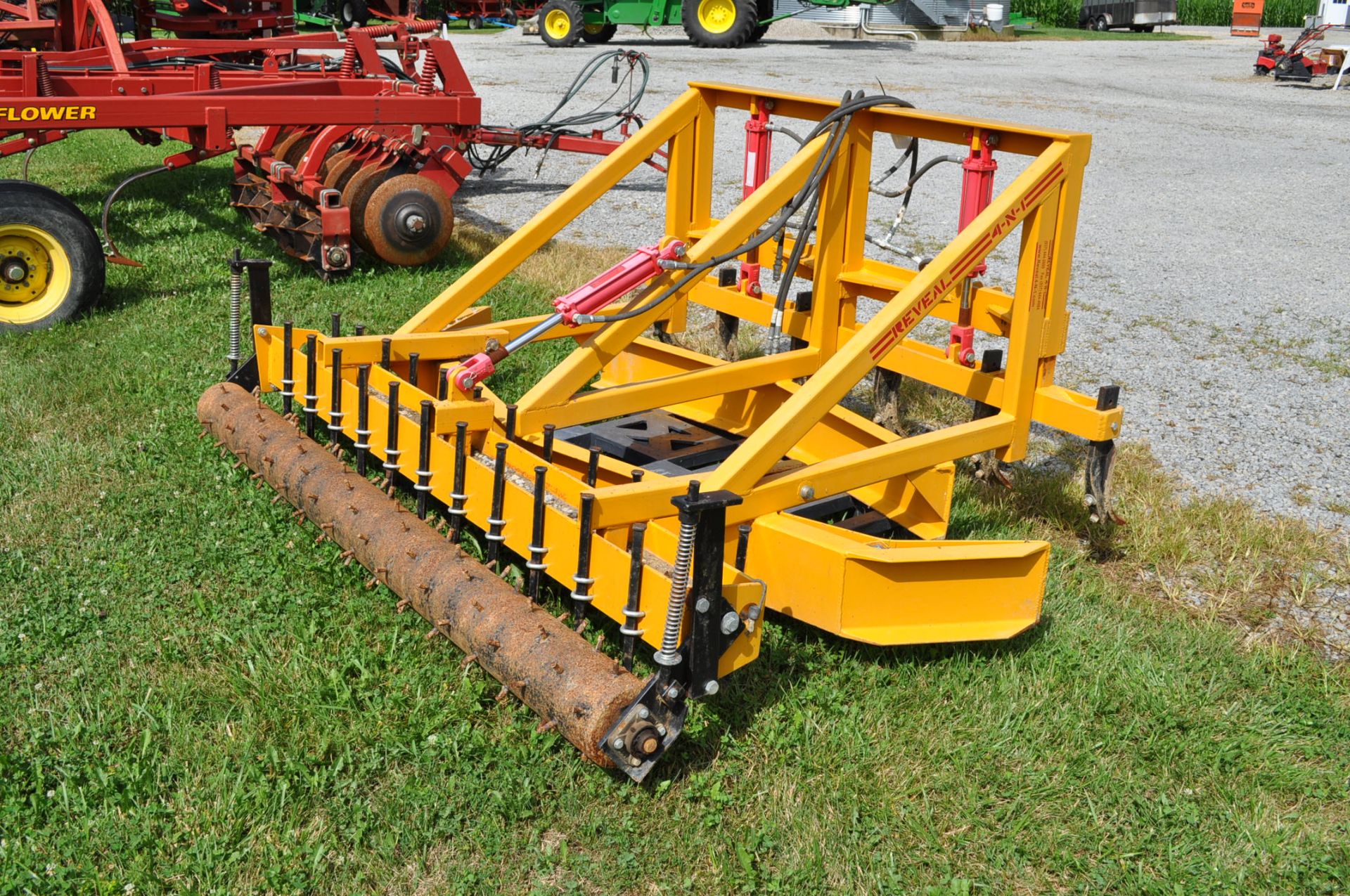 8’ Reveal 4-N-1 Land Leveler, 3 pt, hyd adjust, lead shanks, hyd adjust rear harrow & roller - Image 2 of 11