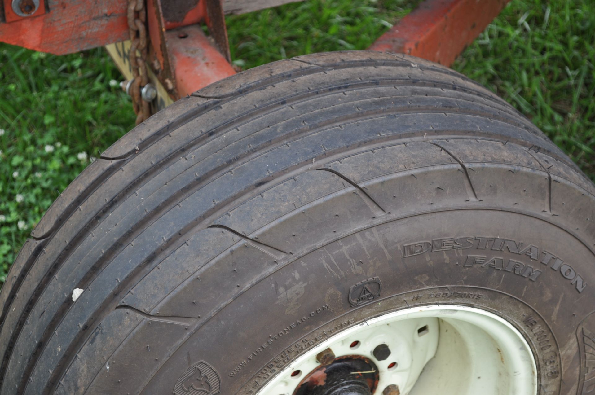 Killbros 200 gravity bed wagon on gear, Unverferth McCurdy hyd brush auger, Allis-Chalmers gear, - Image 7 of 13