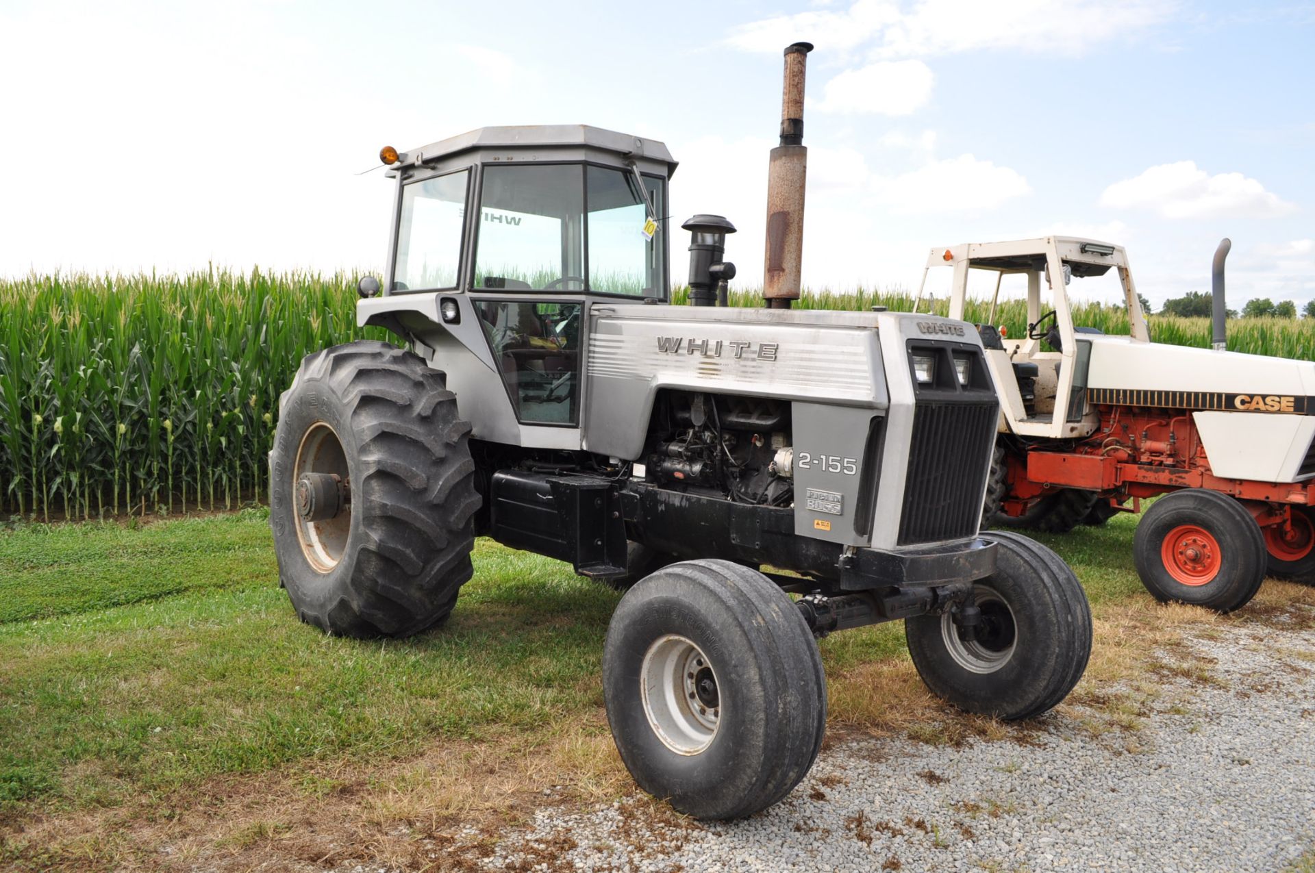 White 2-155 tractor, diesel, 24.5-32 rear, 14L-16.1 front, 3 pt, 3 hyd remotes, 1000 pto, C/H/A,