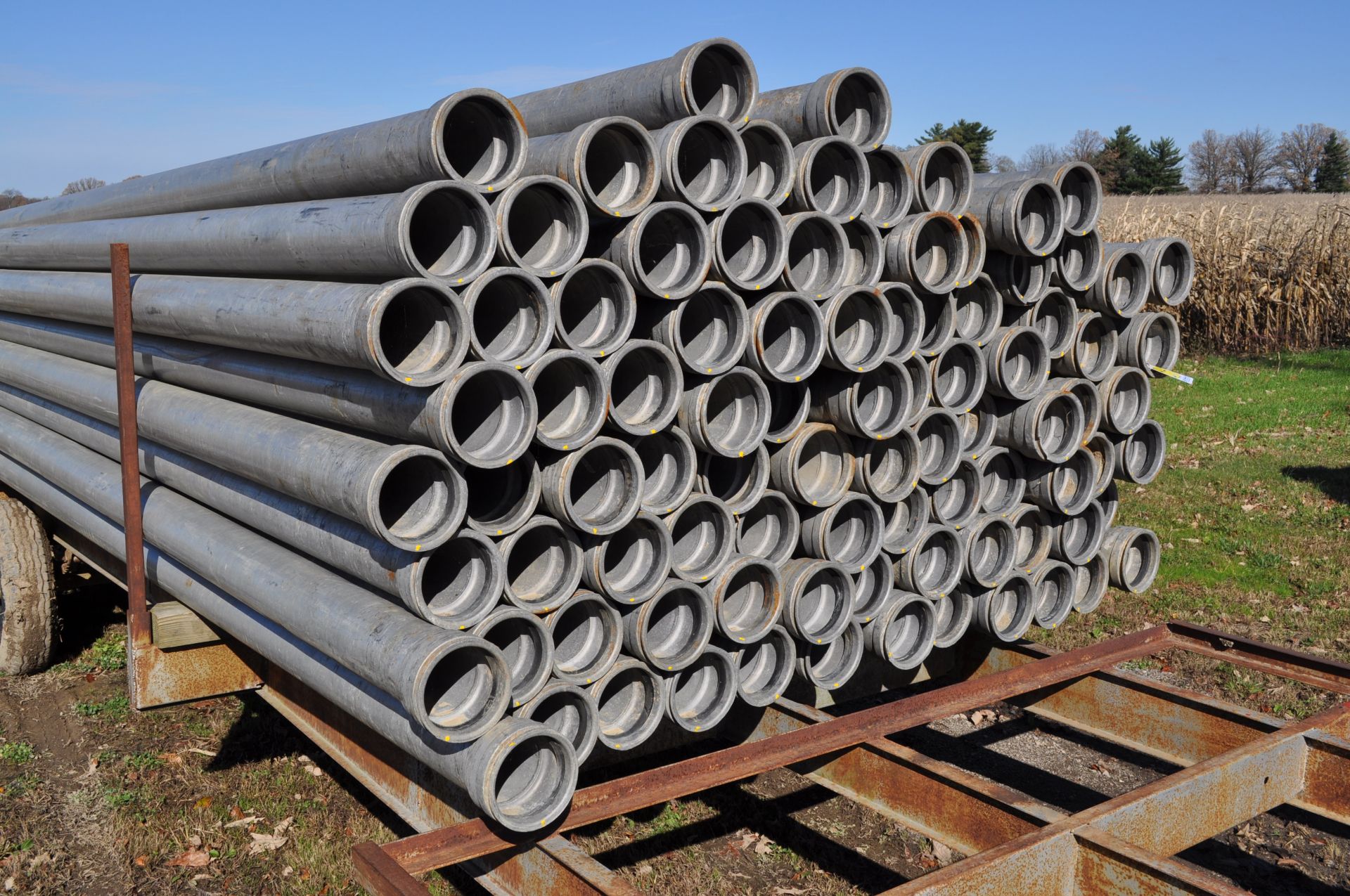 92) 30’x 6” aluminum irrigation pipes - Image 3 of 7