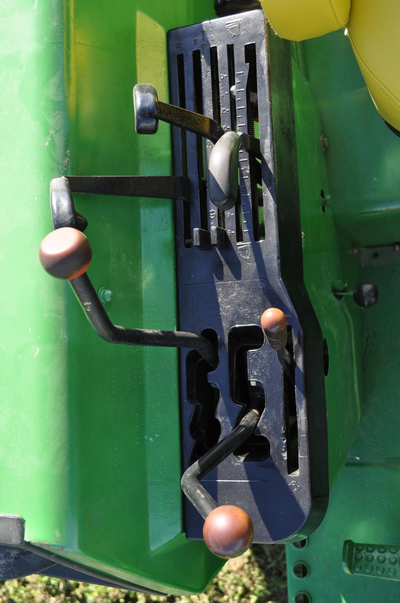 John Deere 4430 tractor, Syncro-Range trans, dual hydr, 3-pt, 540/1000 PTO, 18.4-38 rears & 11.00-18 - Image 19 of 21