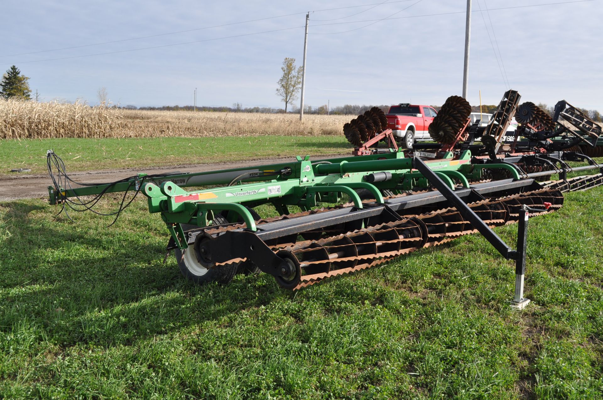 16’ Unverferth 1225 rolling harrow, 9.5L-15SL tires, front leveling harrow w/ double rolling basket, - Image 3 of 16