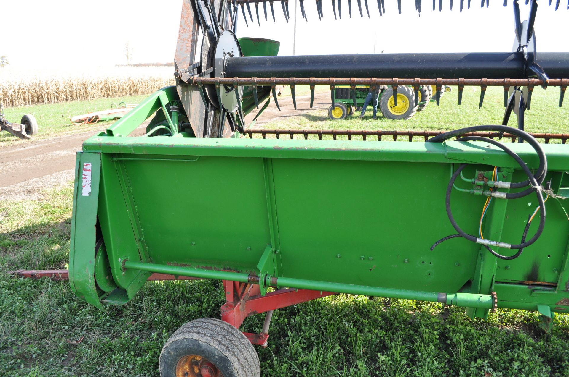 20’ John Deere 220 platform, hydr drive reel, poly fingers, SN 372659 - Image 9 of 20