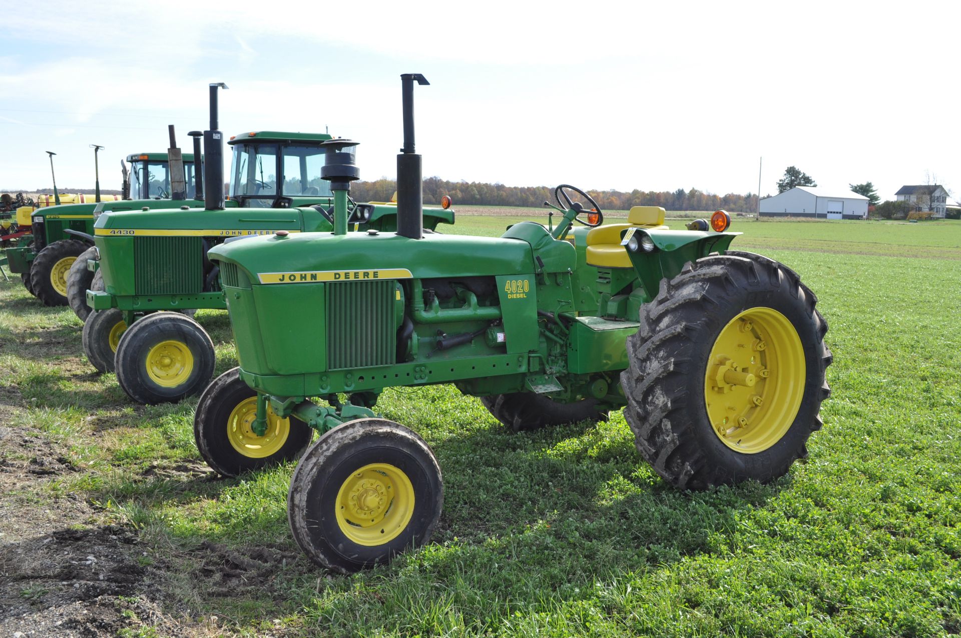 John Deere 4020 tractor, diesel, power shift, dual hydr, 3-pt, 540/1000 PTO, new 18.4-34 rears & - Image 4 of 21