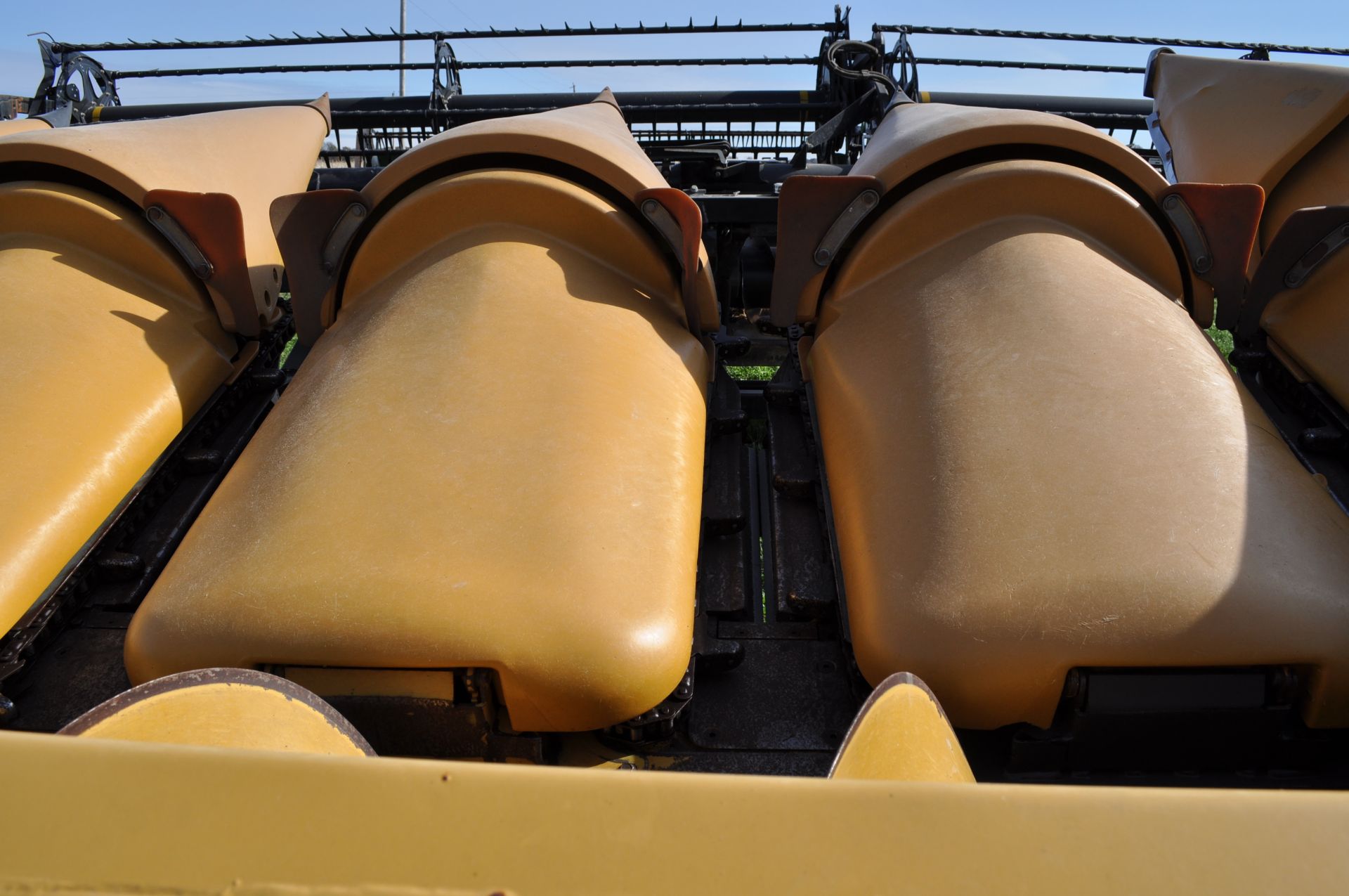 Lexion Model C508 corn head, 30”/8-row, hyd deck plates, poly snouts - Image 12 of 33