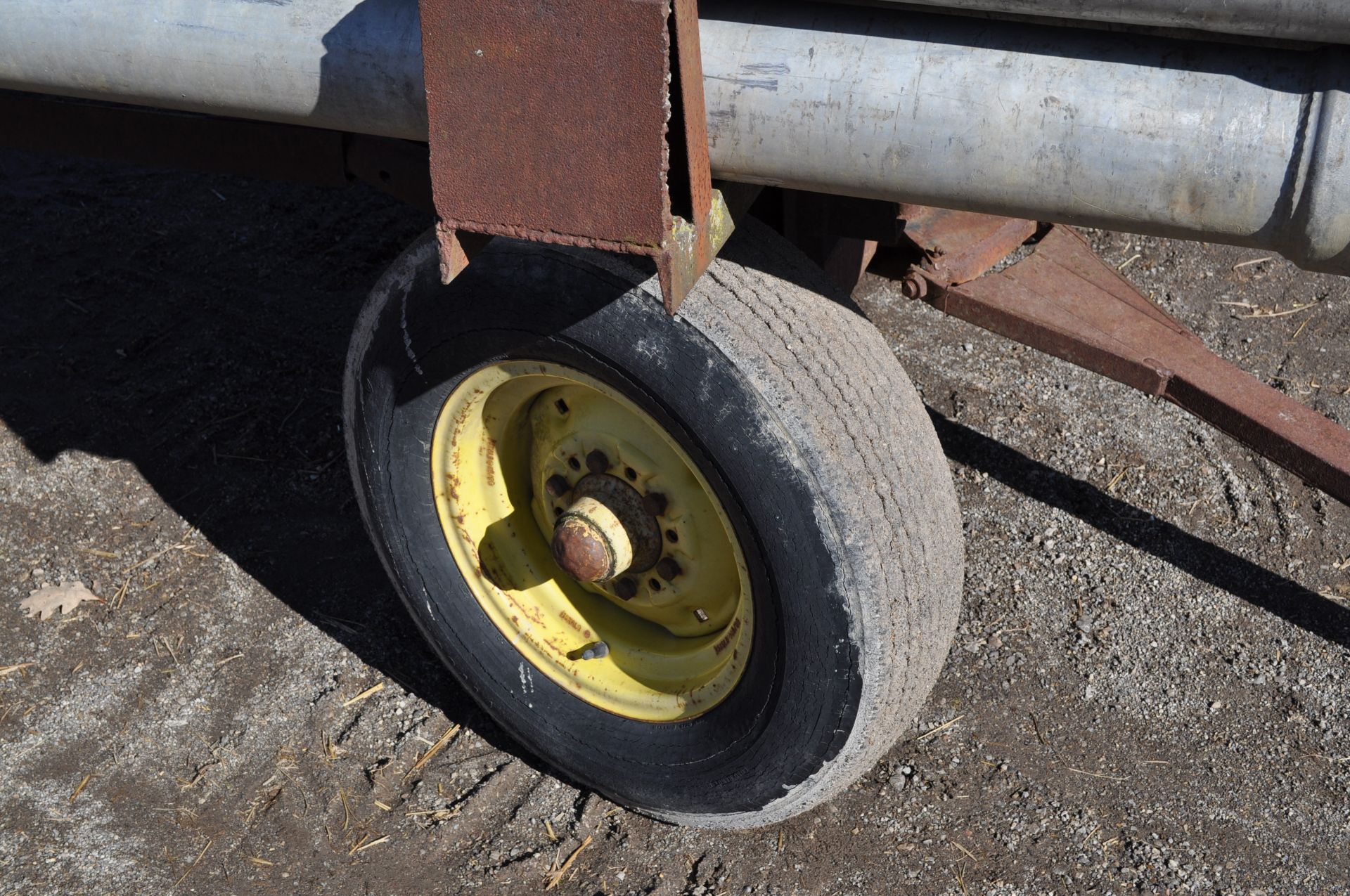 30’ running gear pipe trailer - Image 3 of 12