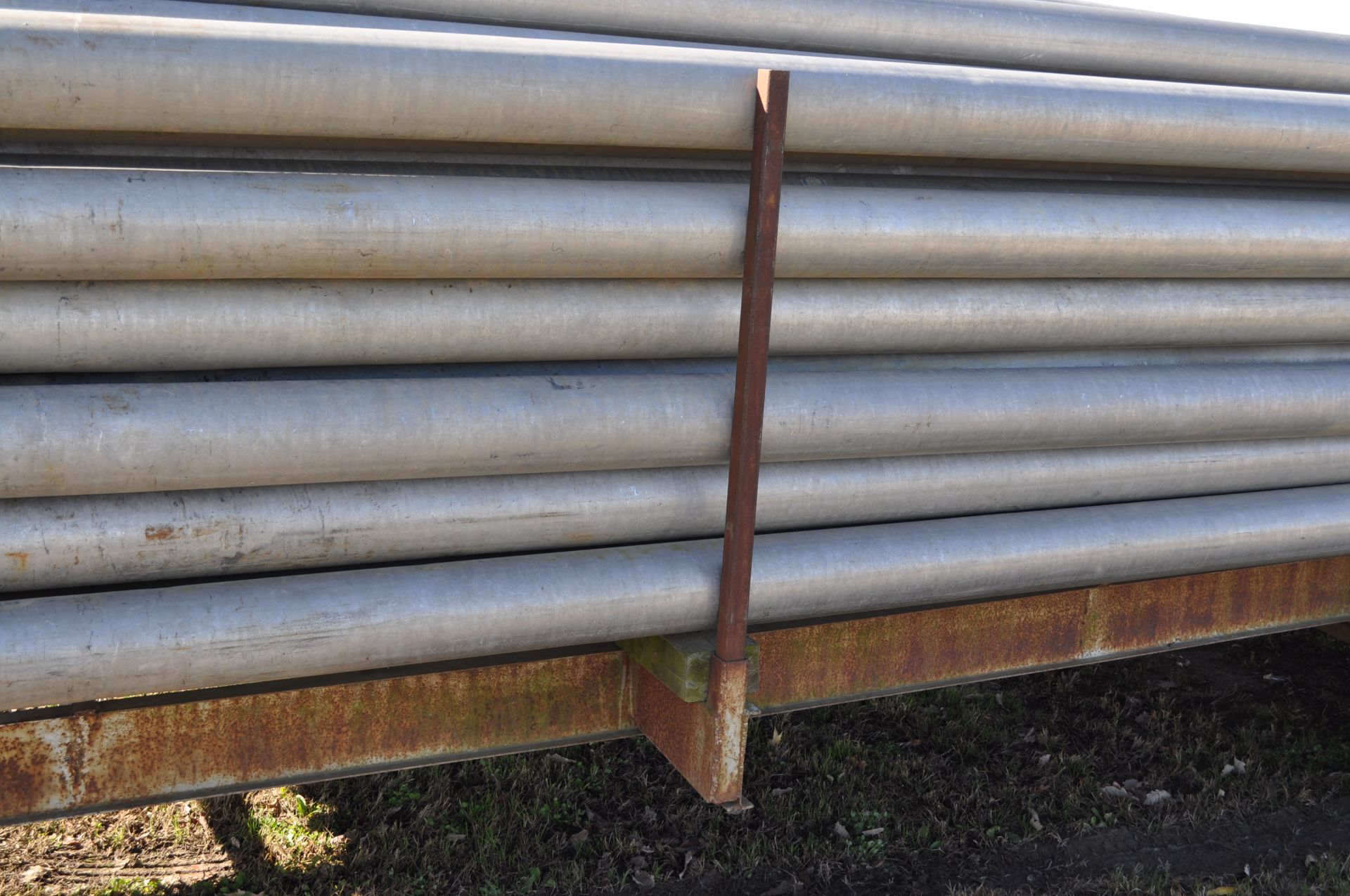 30’ tandem axle irrigation pipe trailer - Image 15 of 15