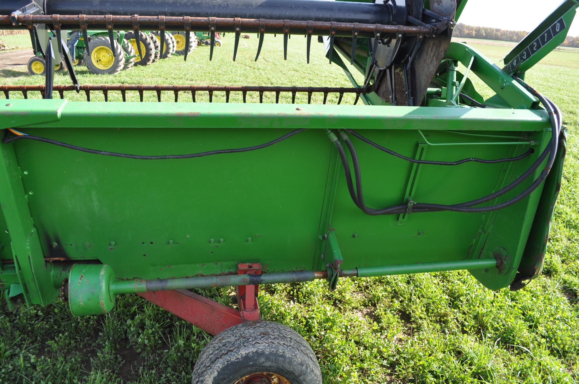 20’ John Deere 220 platform, hydr drive reel, poly fingers, SN 372659 - Image 8 of 20