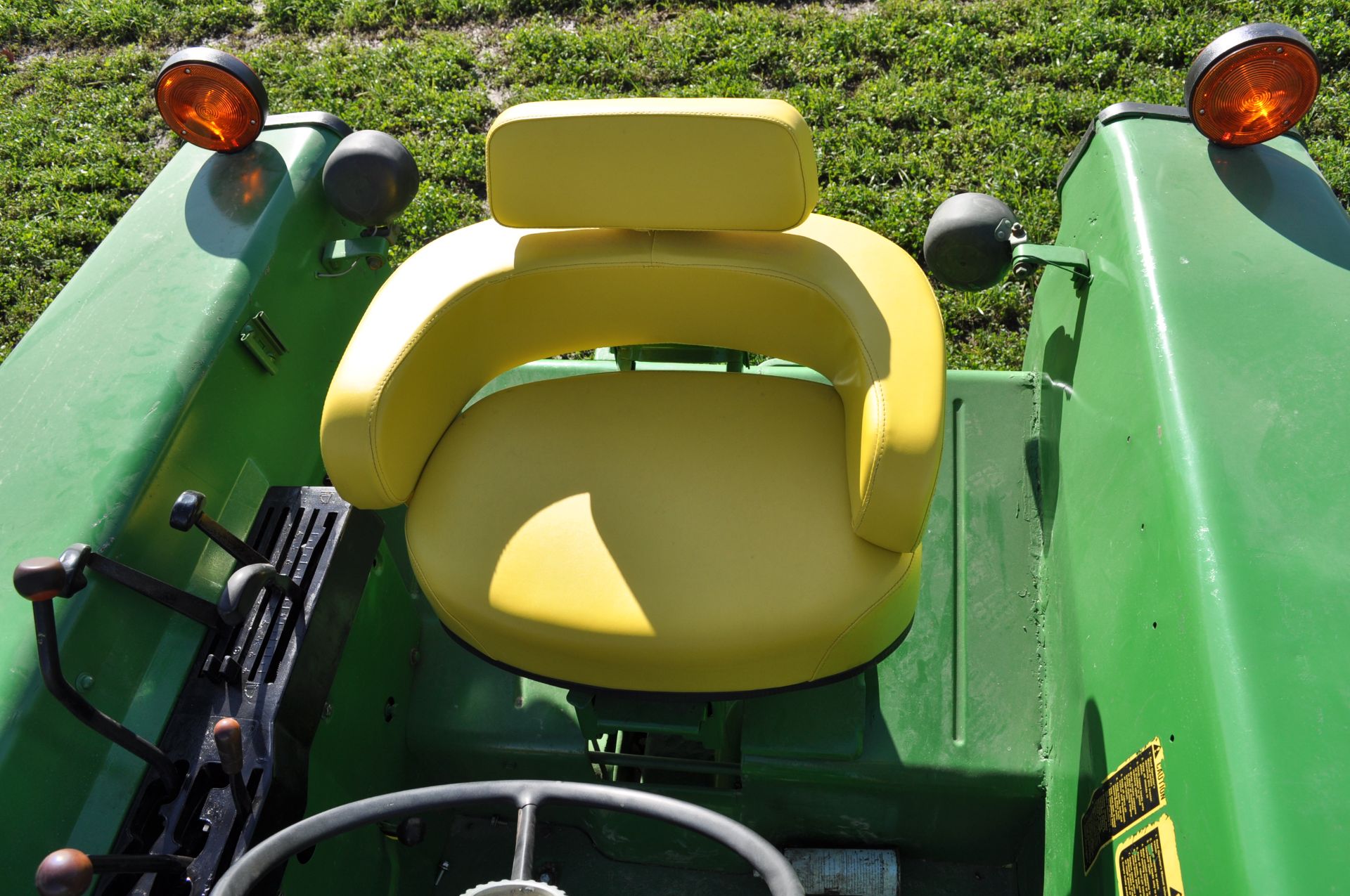 John Deere 4430 tractor, Syncro-Range trans, dual hydr, 3-pt, 540/1000 PTO, 18.4-38 rears & 11.00-18 - Image 18 of 21
