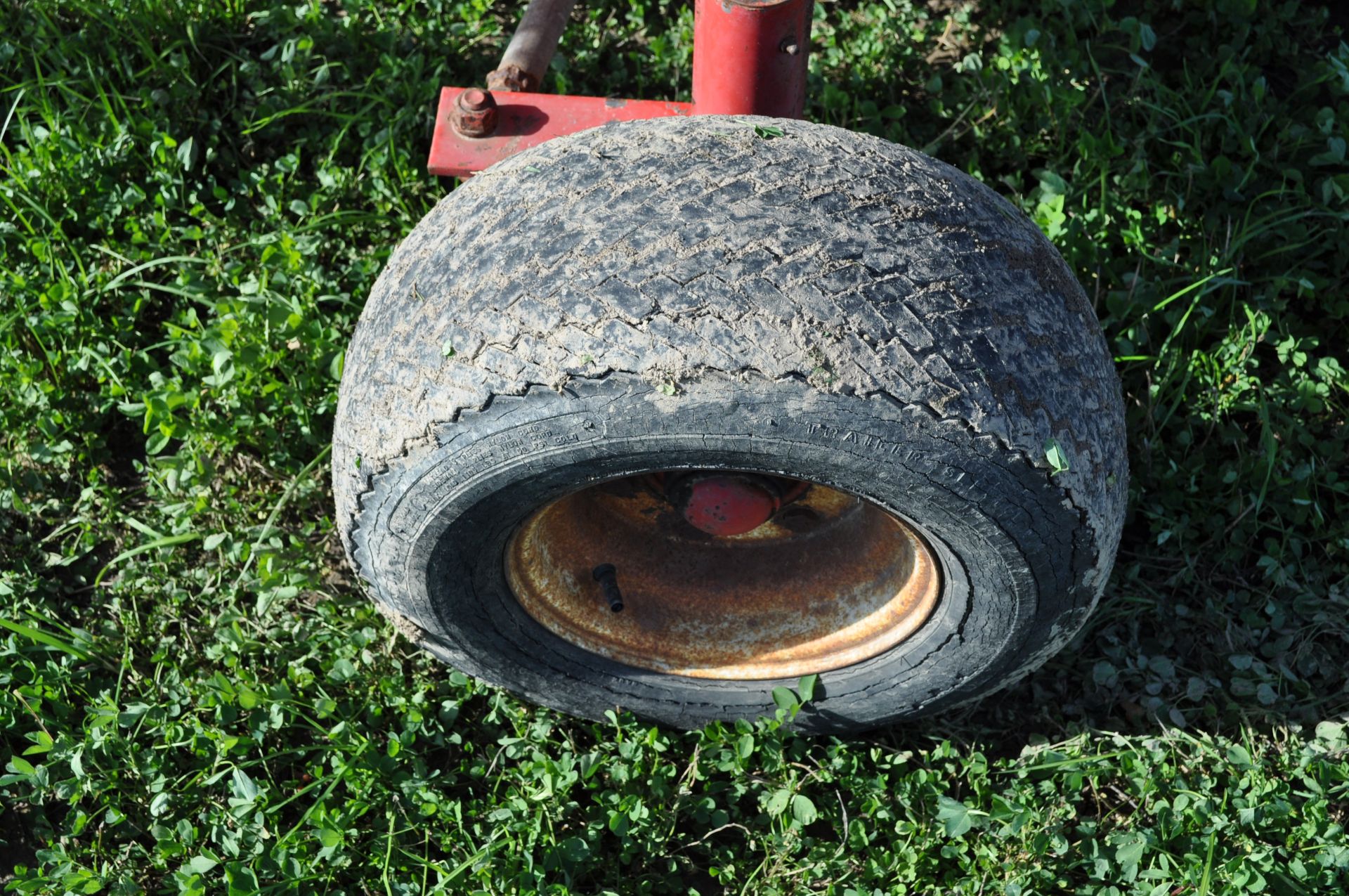 20’ Pequea header cart 20.5x8.0-10 tires - Image 4 of 7