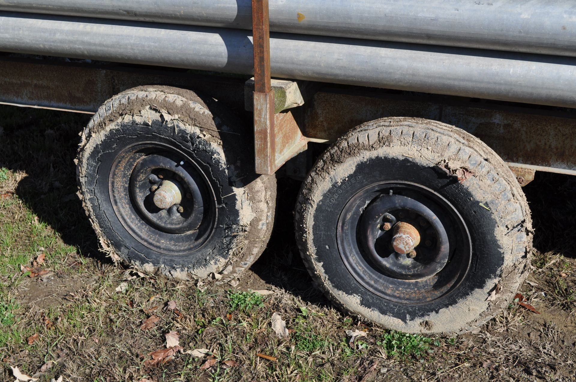 30’ tandem axle irrigation pipe trailer - Image 6 of 15