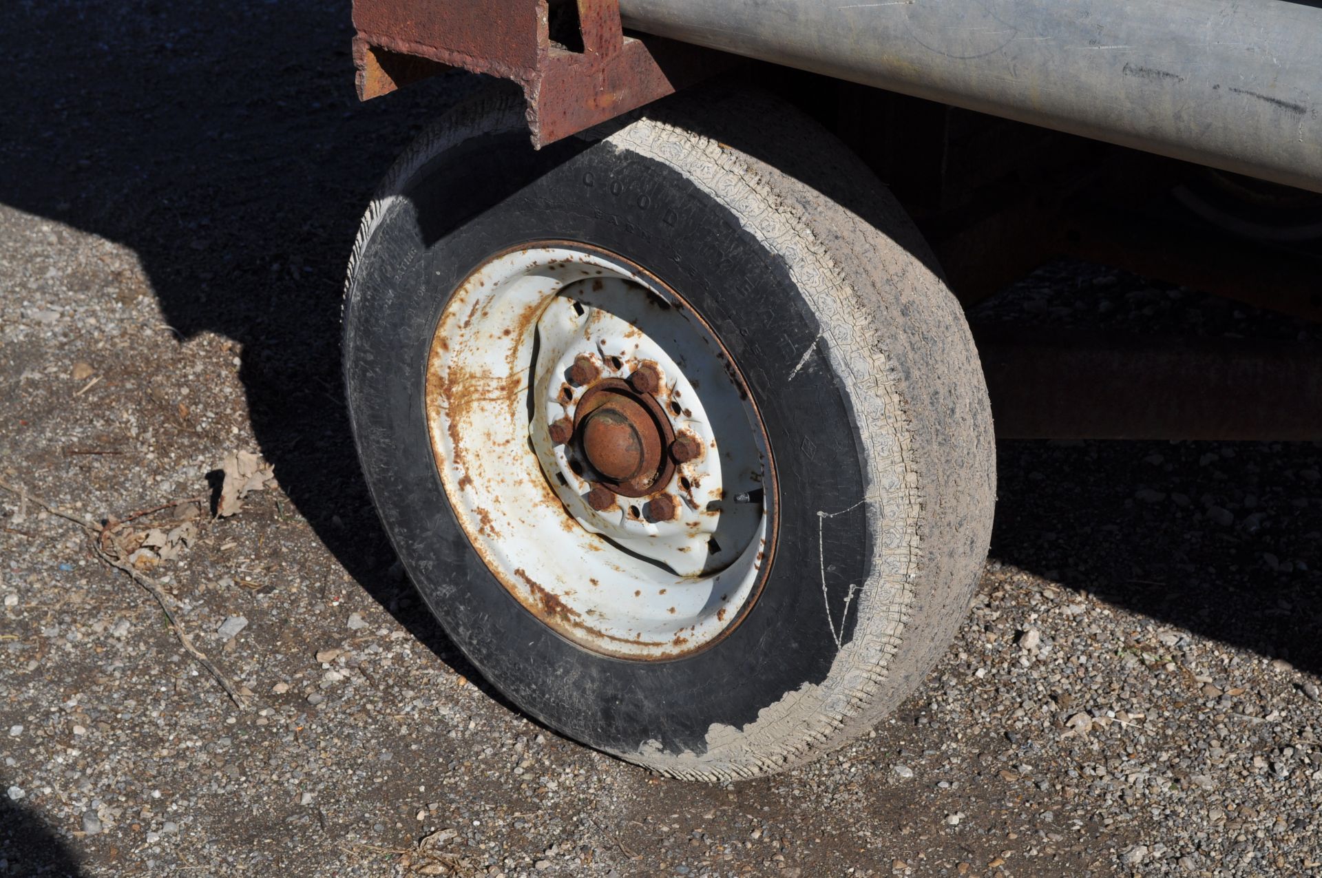 30’ running gear pipe trailer - Image 5 of 12