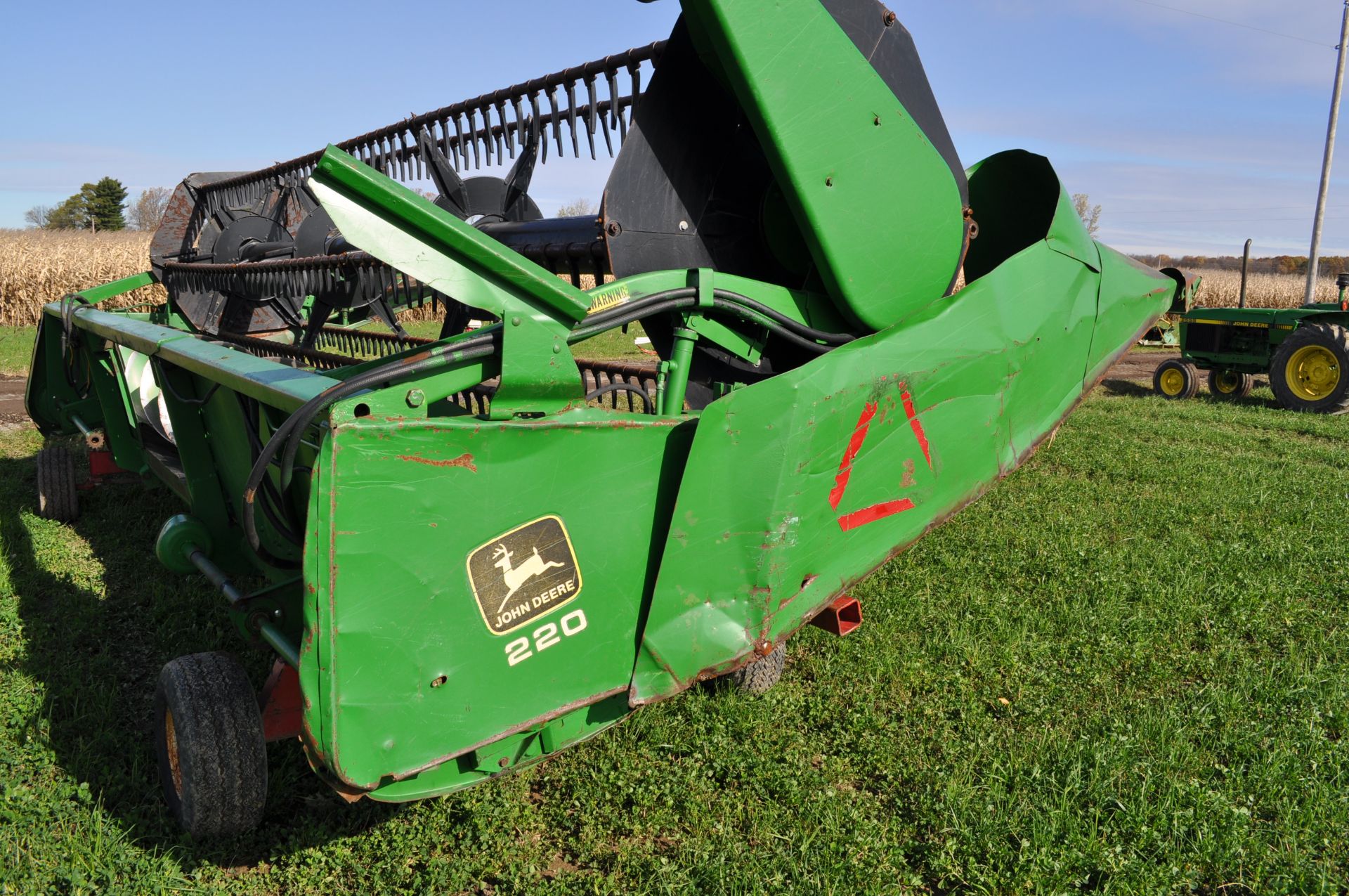 20’ John Deere 220 platform, hydr drive reel, poly fingers, SN 372659 - Image 13 of 20