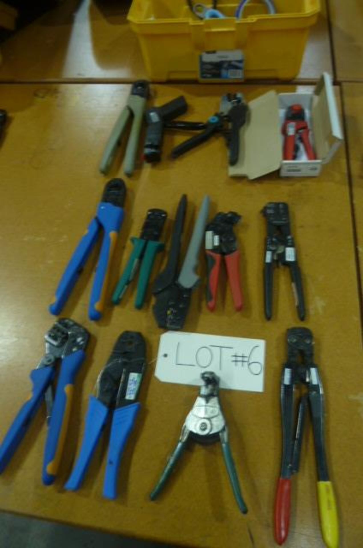 Hand tools: strippers, crimpers, & cable tie gun from TE, AMP, Molex, 3M, Phoenix, Delphi, - Image 7 of 7