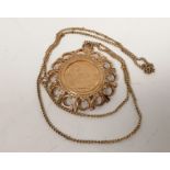 Sovereign, 1974, in 9ct gold pendant mount with necklet, 16.6g.