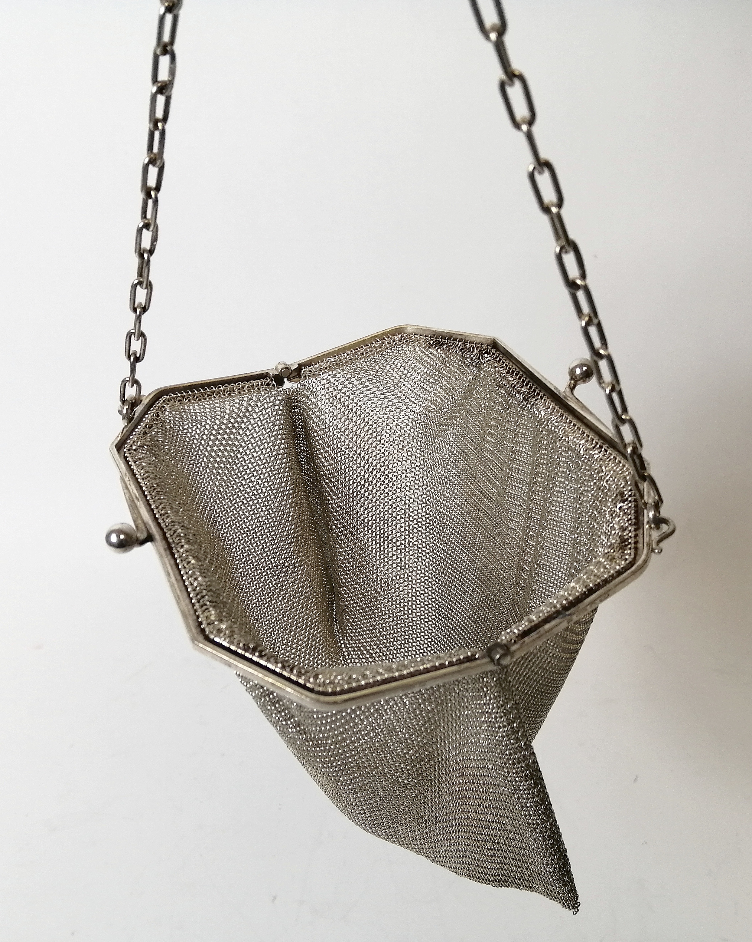 Silver mesh bag with plain mount, Import Marks. 6oz. - Image 2 of 5