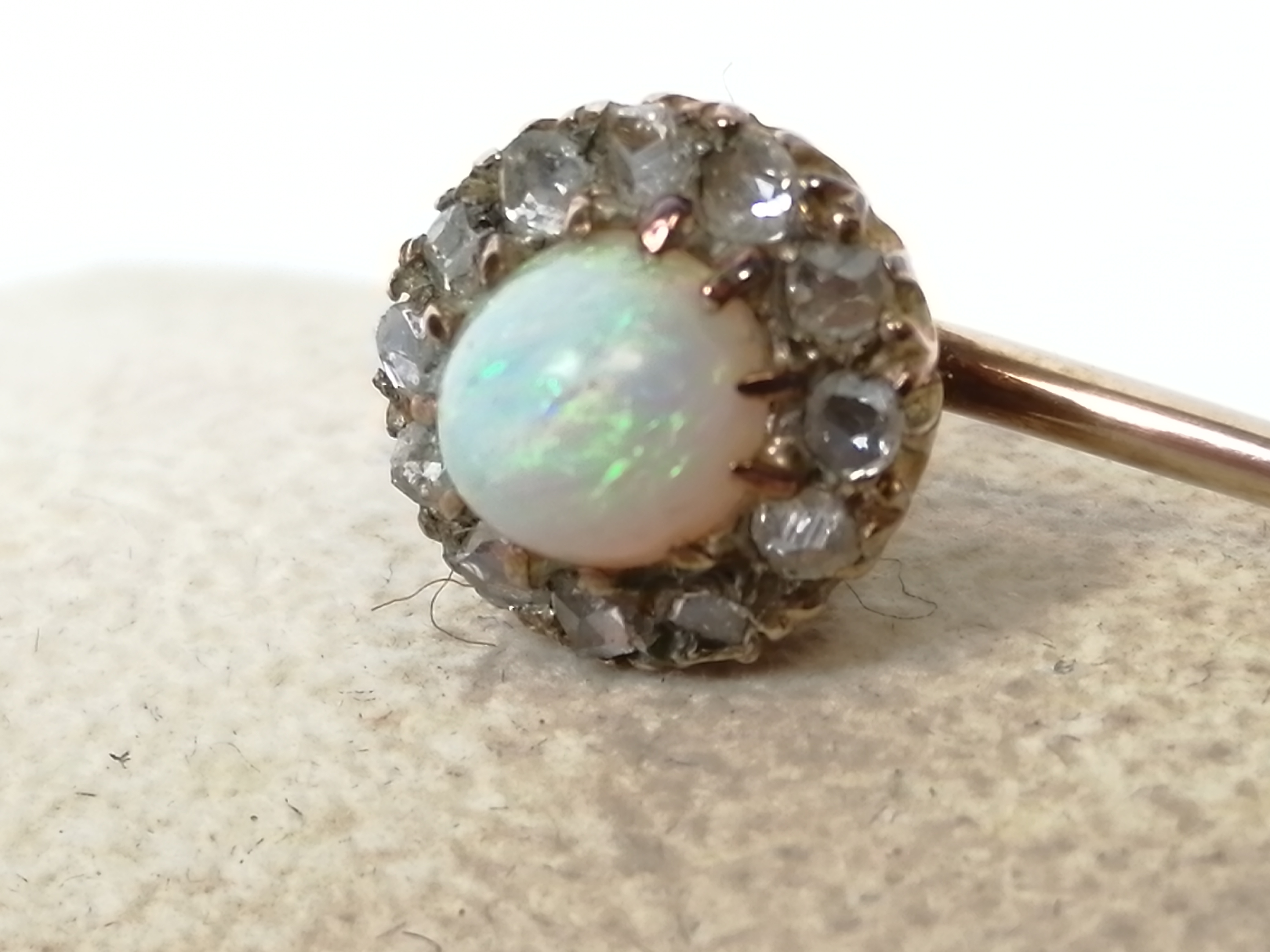 Scarf pin with opal and rose diamonds. - Image 2 of 3