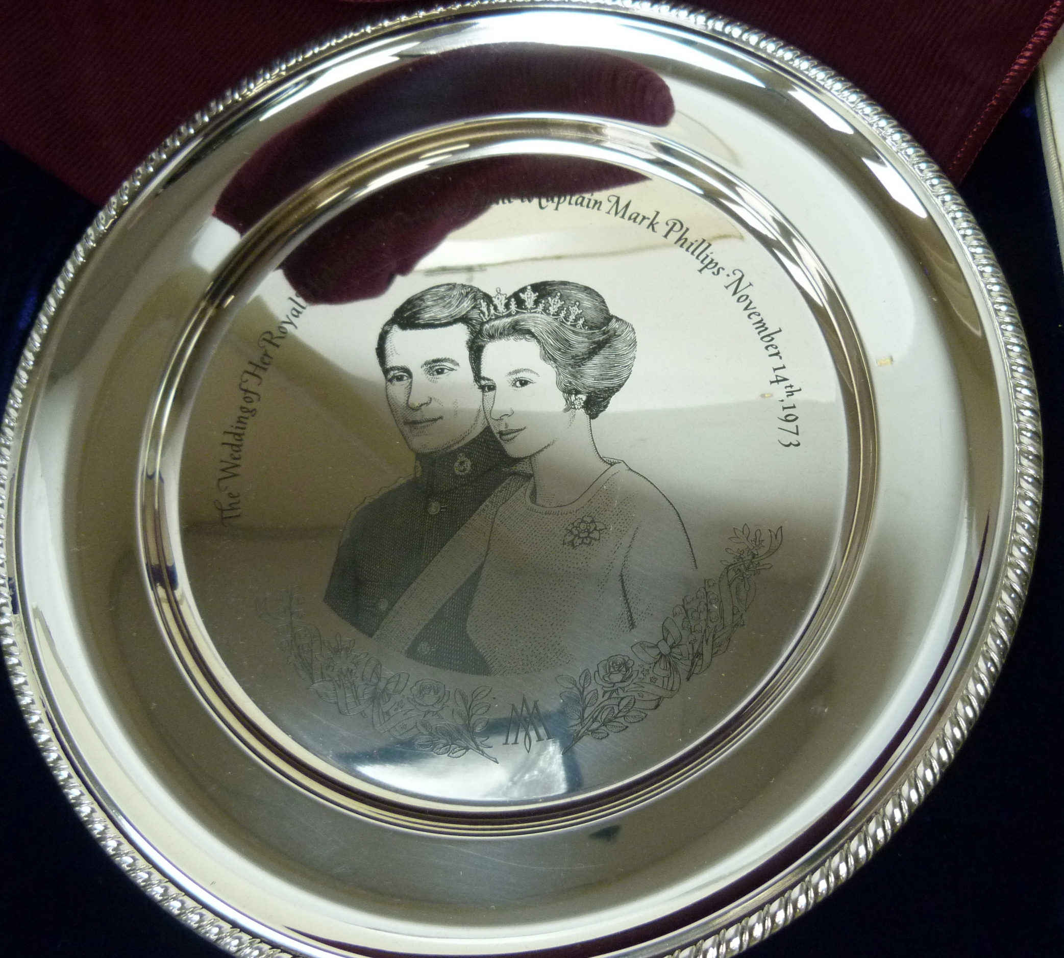 Seven silver Royal Commemorative ltd. ed. dishes, some after Annigoni, cased with certificates. - Image 2 of 3