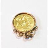 Half sovereign, 1900, detachable pendant mount.