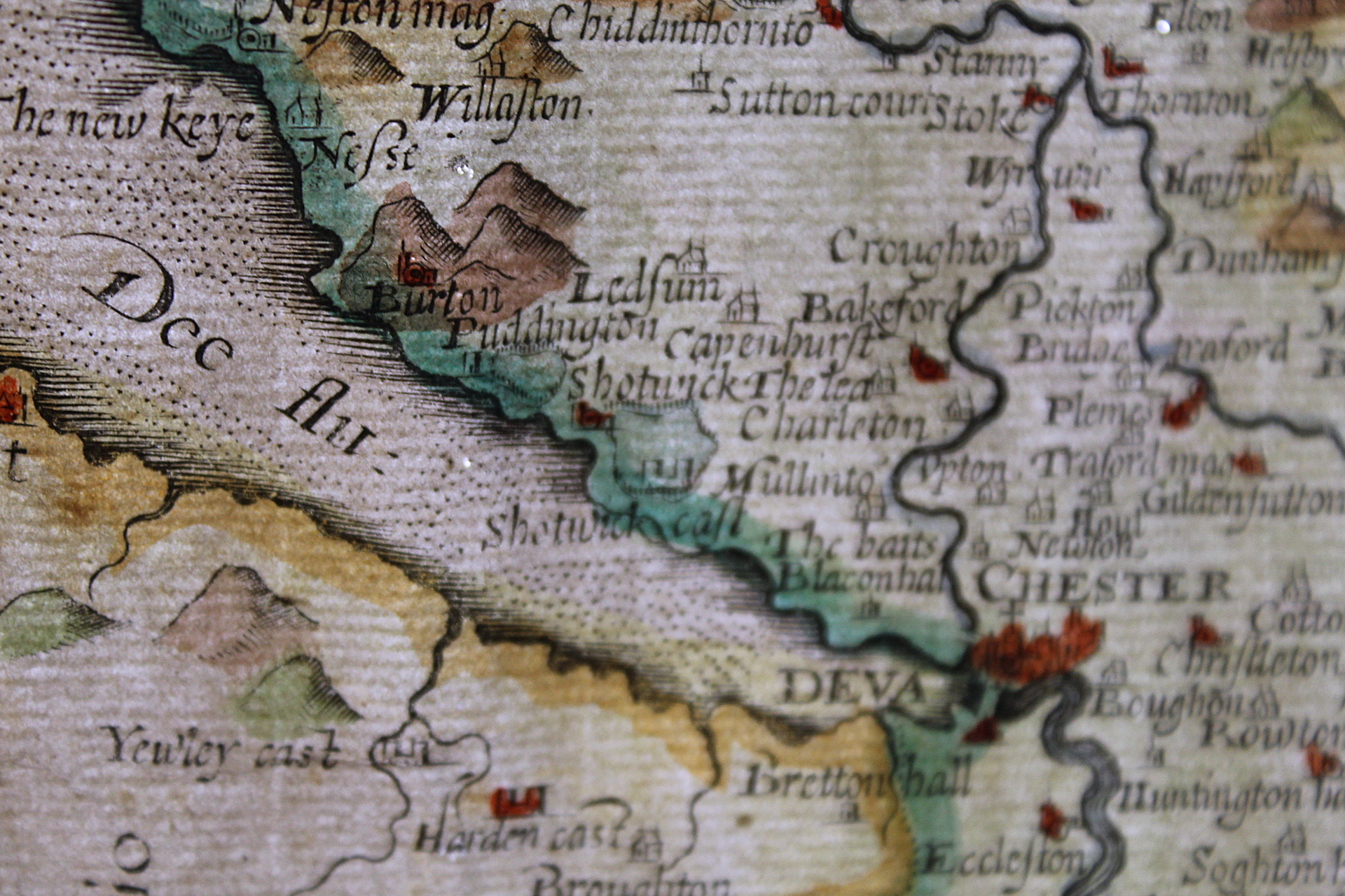 SAXTON CHRISTOPHER.  Cestriae (Cheshire). Antique hand coloured eng. map. 11" x 12", rolled, c.1610. - Image 26 of 27