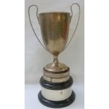 Silver trophy cup "Shorthorn Challenge Cup", Sheffield 1918, 26oz, 12" without plinth.