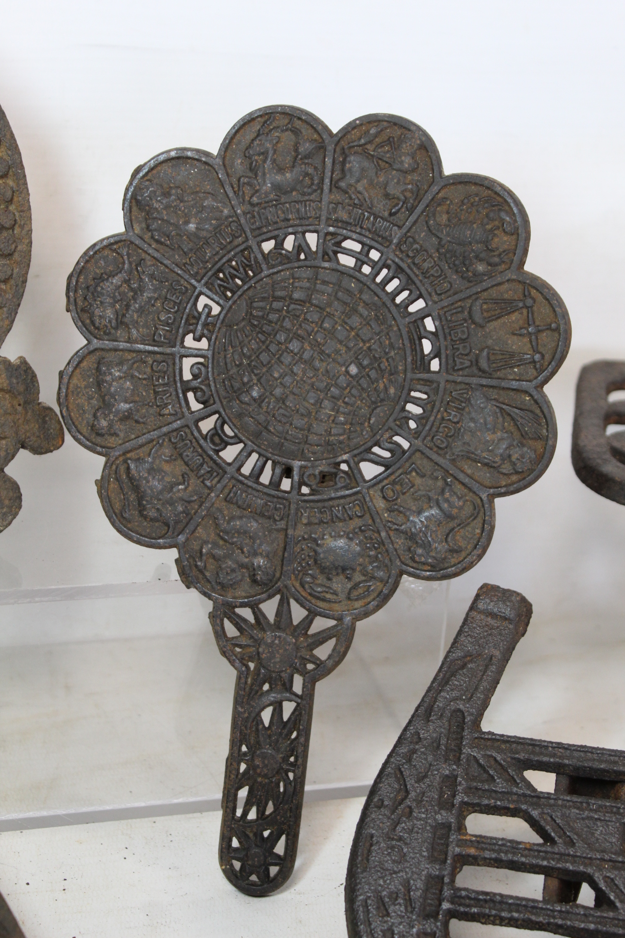 Four Victorian cast iron grate trivets incl. one of horseshoe form inscribed "Good Luck" and one - Image 6 of 6