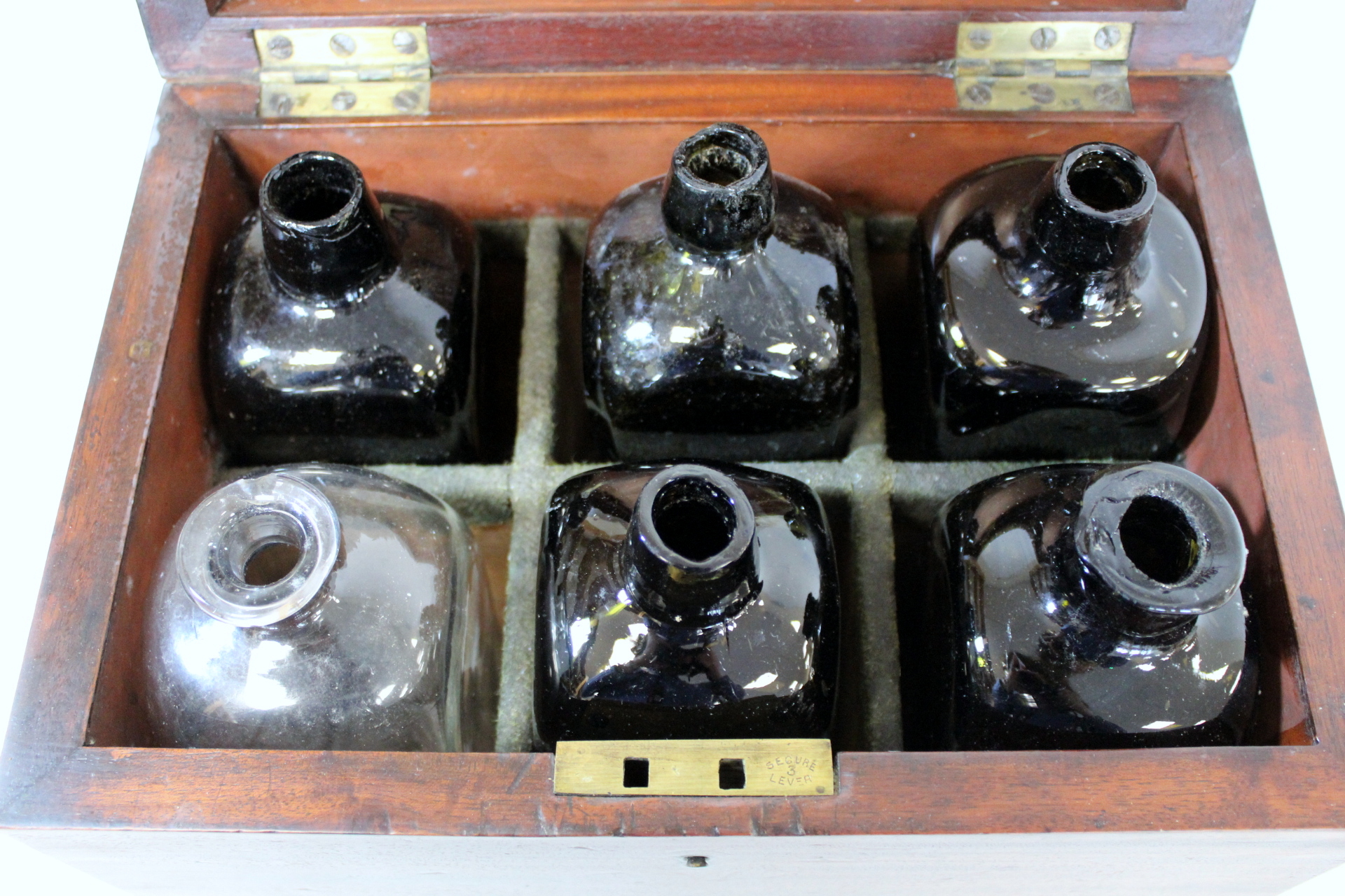 19th century travelling decanter set, the rectangular mahogany box with twin brass carrying handles, - Image 10 of 12