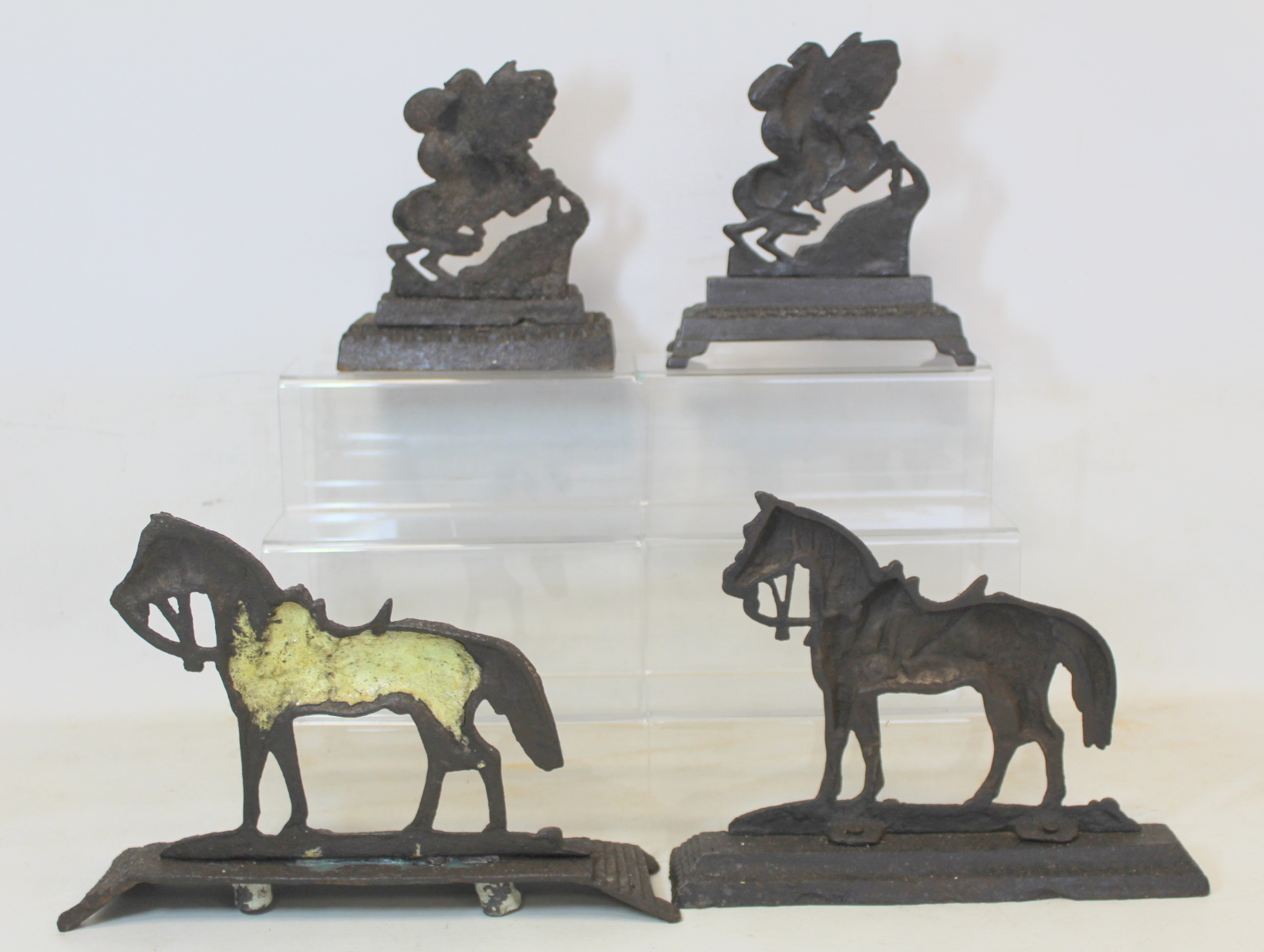 Two Victorian cast metal chimney ornaments depicting Napoleon crossing the Alps on horseback and two - Image 4 of 4