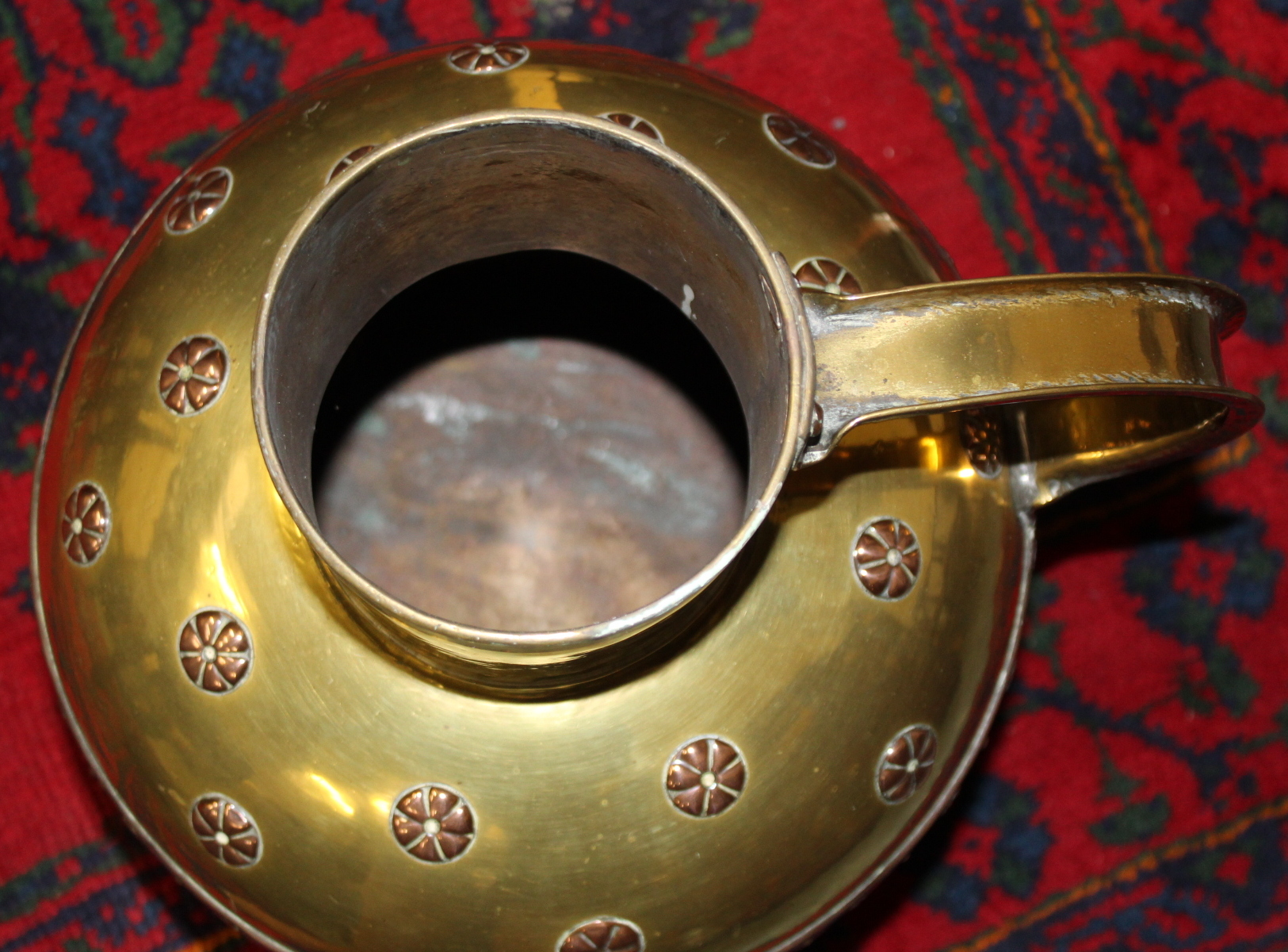 Extremely large antique brass and copper flagon, possibly a Channel Island milk jug or possibly - Image 9 of 13