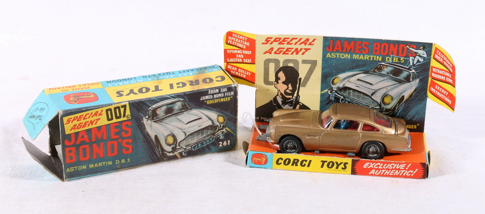 Corgi Toys 261 diecast Special Agent 007 James Bond's Aston Martin DB5 from the James Bond Film